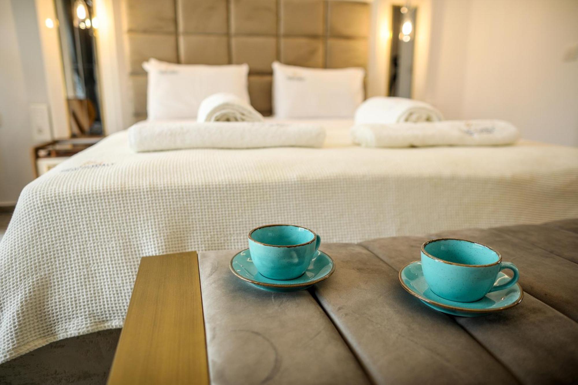 Walk Luxury Aparthotel *