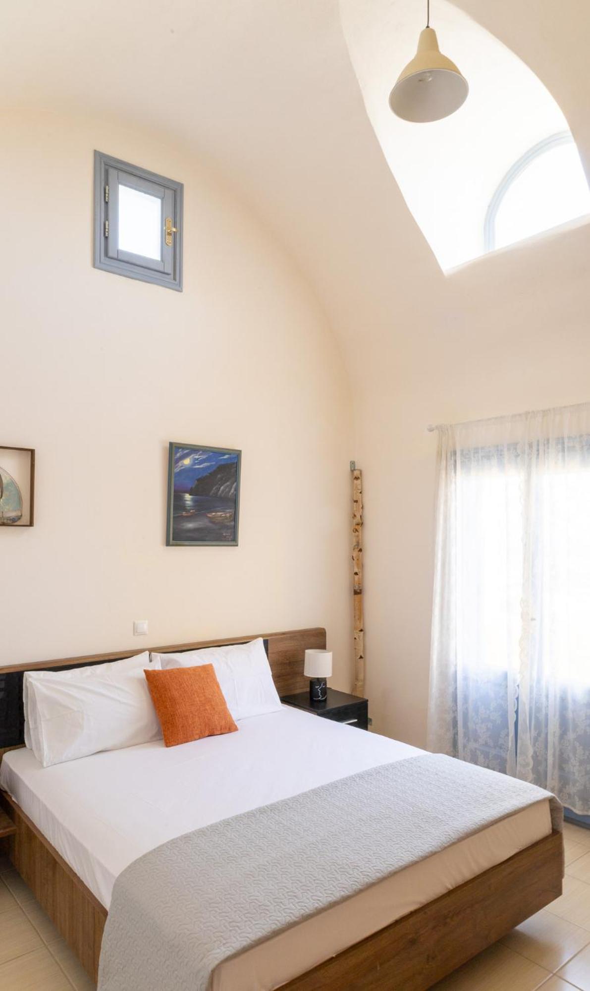 Holiday home Kirina Private Traditional House Kamari (Santorini)