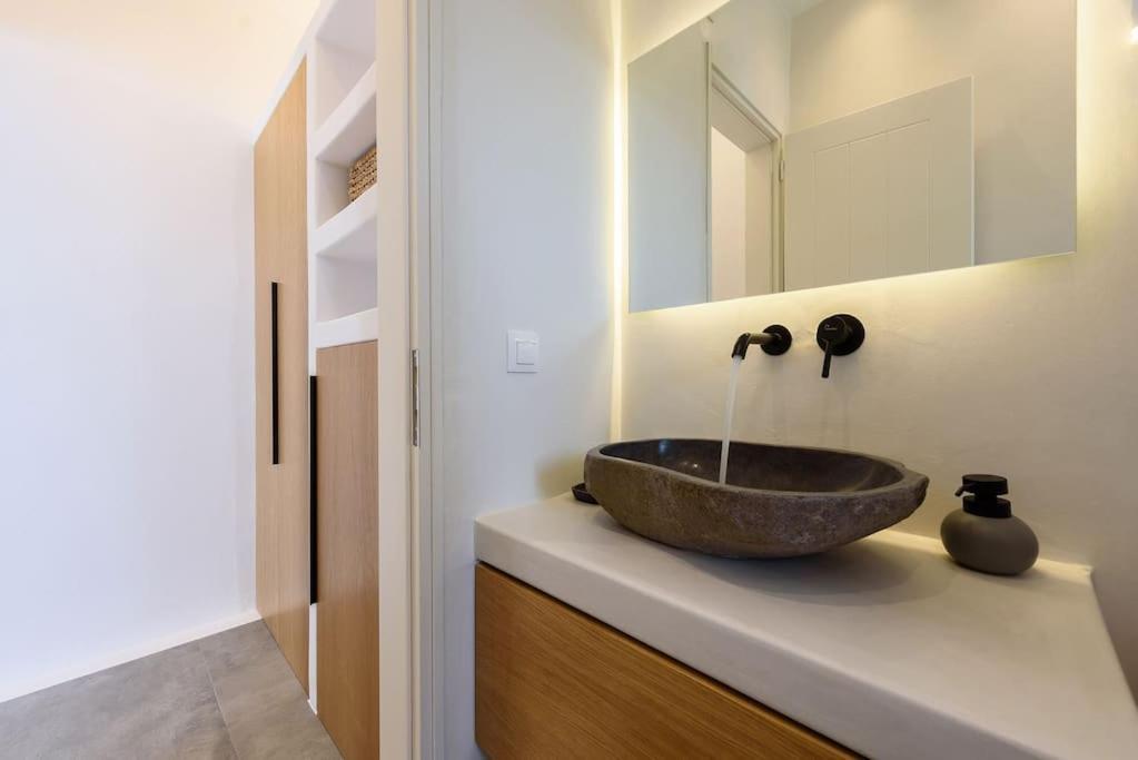 Akoya Pearl - Sea Front Ambelas