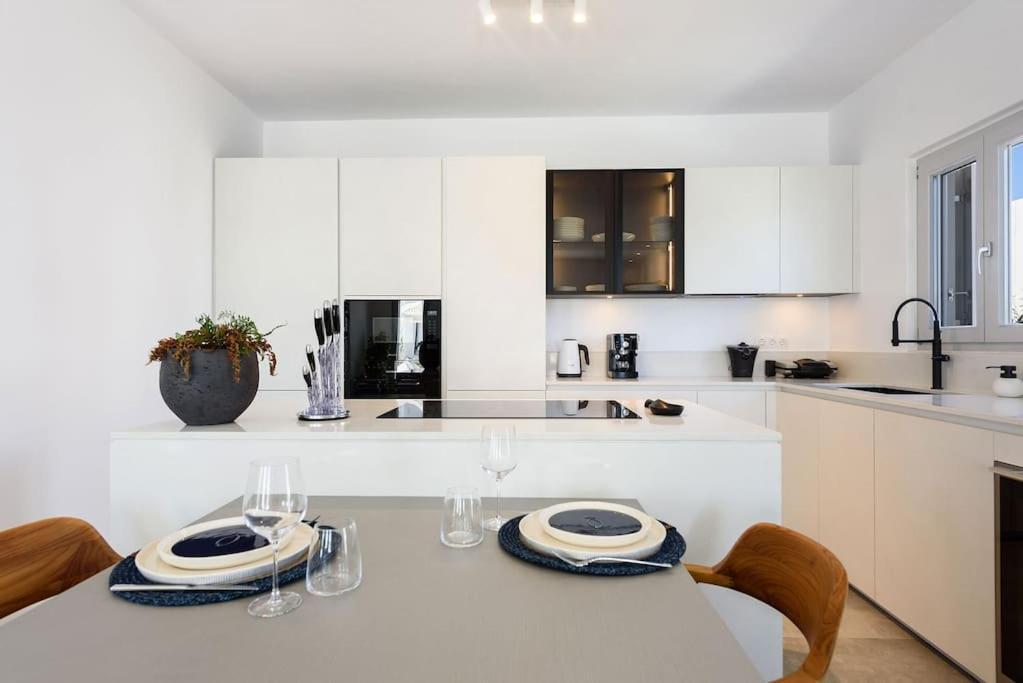Akoya Pearl - Sea Front