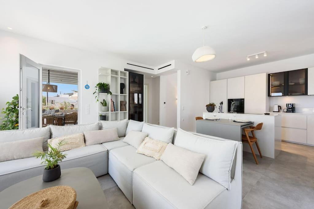 Akoya Pearl - Sea Front Villa