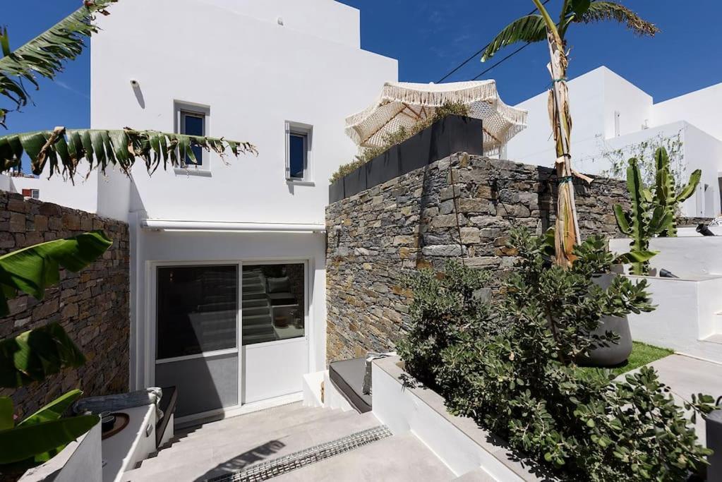 Akoya Pearl - Sea Front Villa