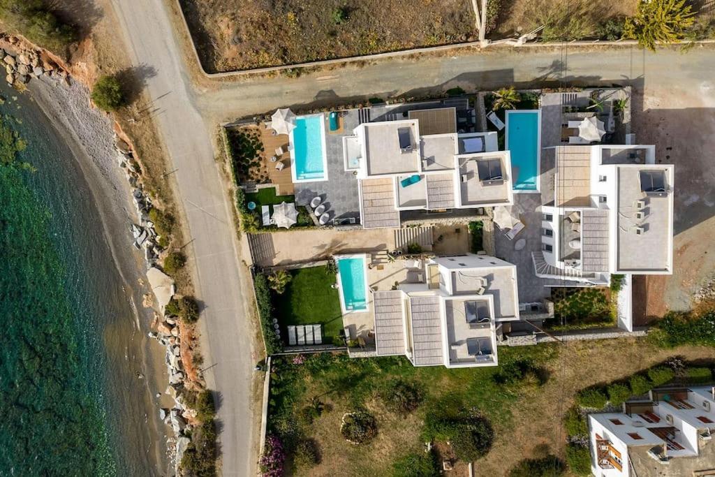Akoya Pearl - Sea Front Villa