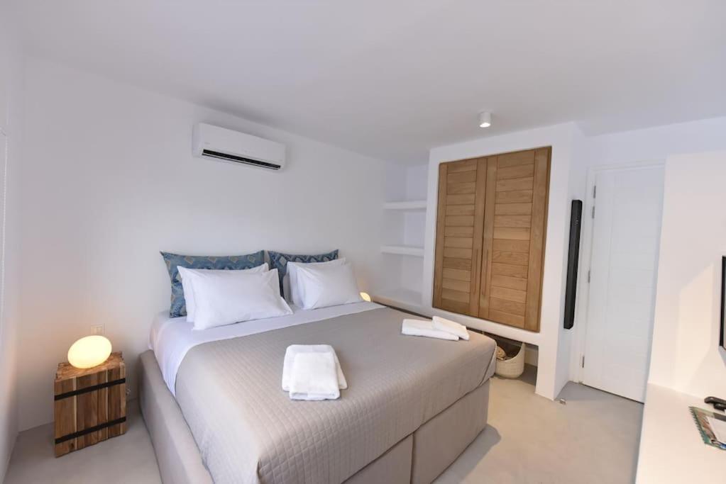 Villa Aethereal With Private Pool And Town Views *