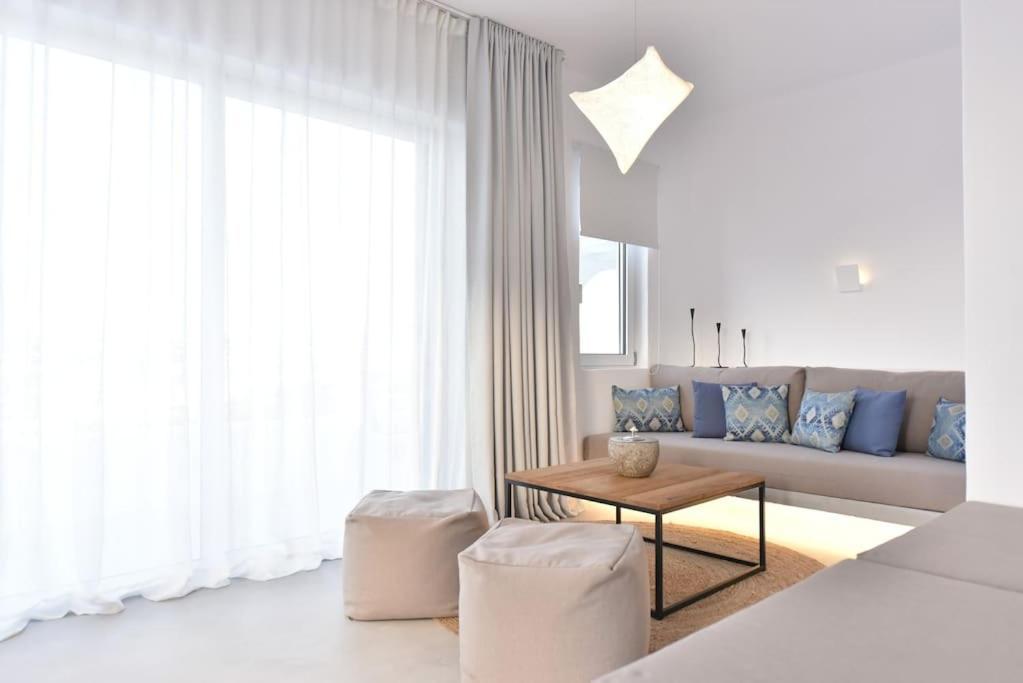 Villa Aethereal With Private Pool And Town Views