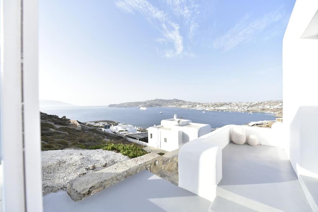 Villa Aethereal With Private Pool And Town Views *