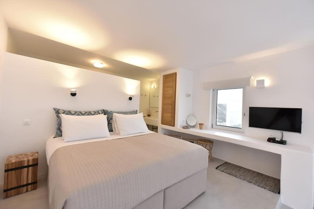 Aethereal With Private Pool And Town Views Villa