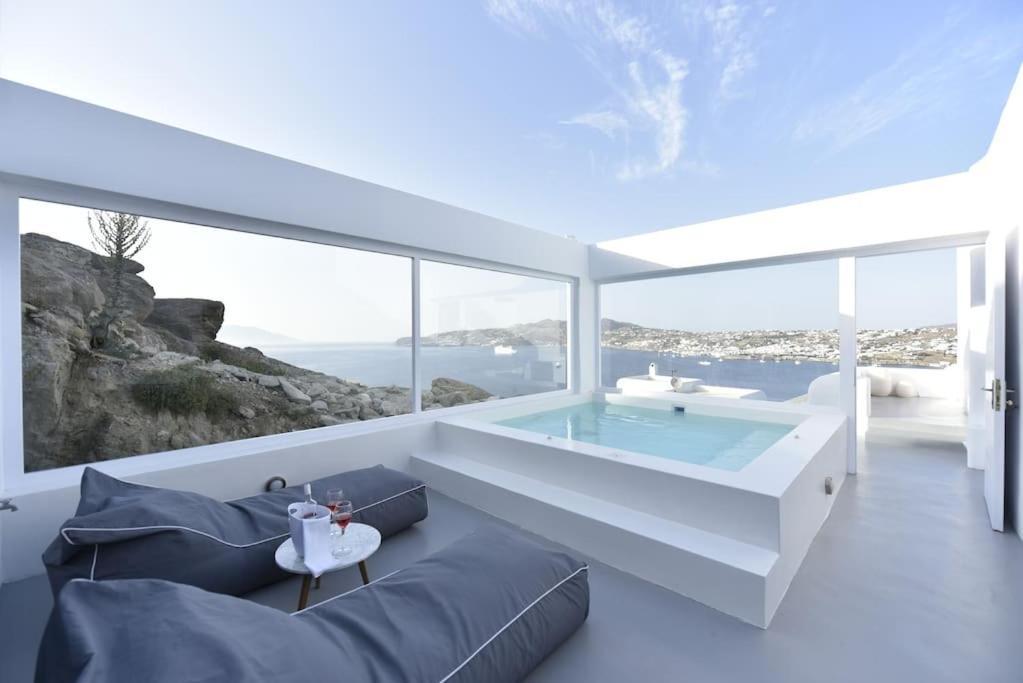 Aethereal With Private Pool And Town Views