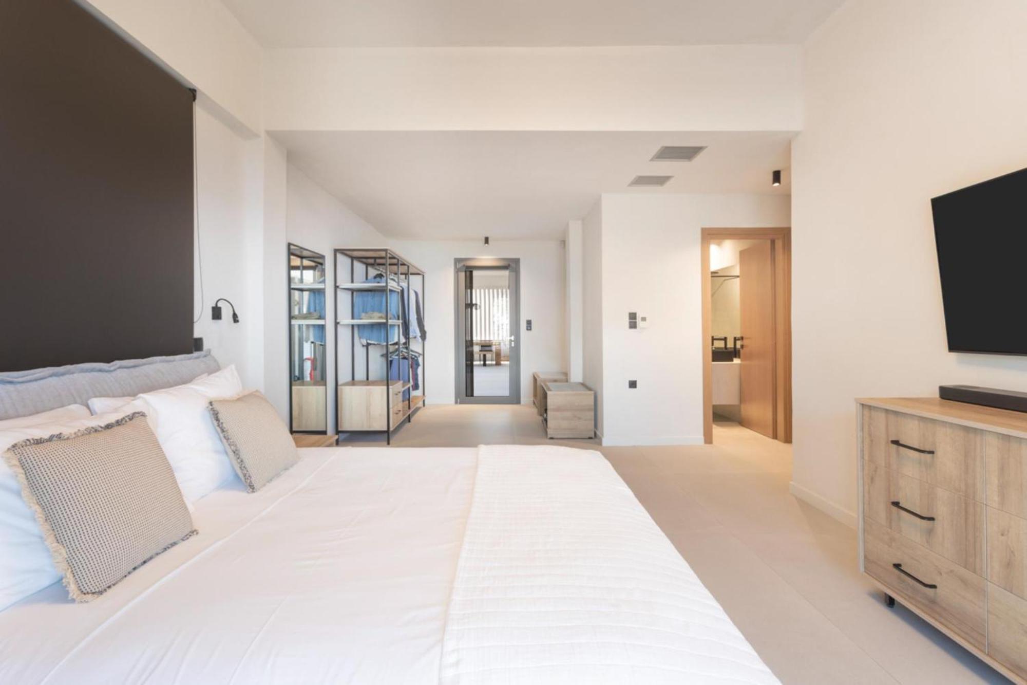 Vel Aegina Villa *