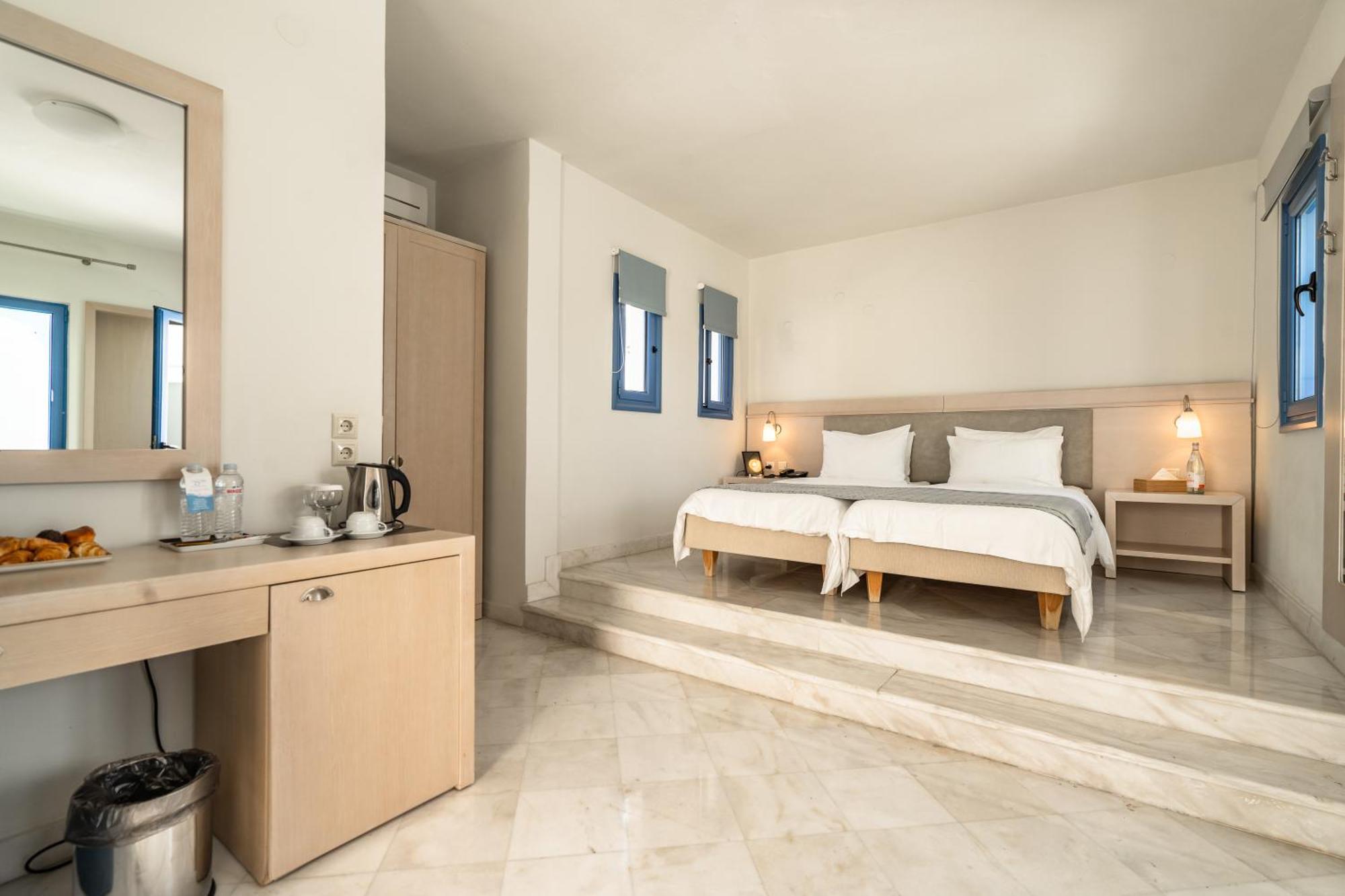 Resort Porto Galini Seaside & Nikiana