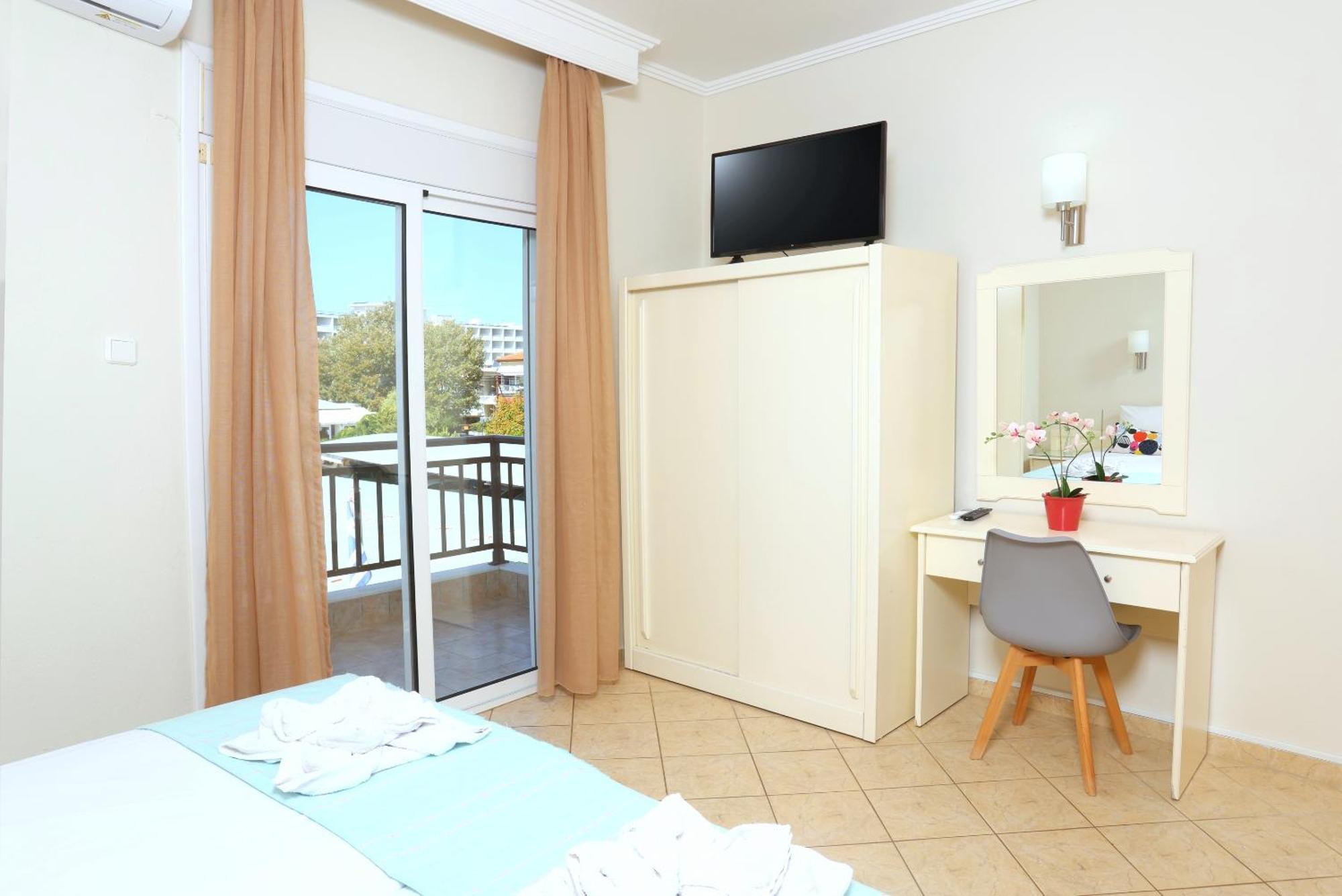 Asteras Aparthotel