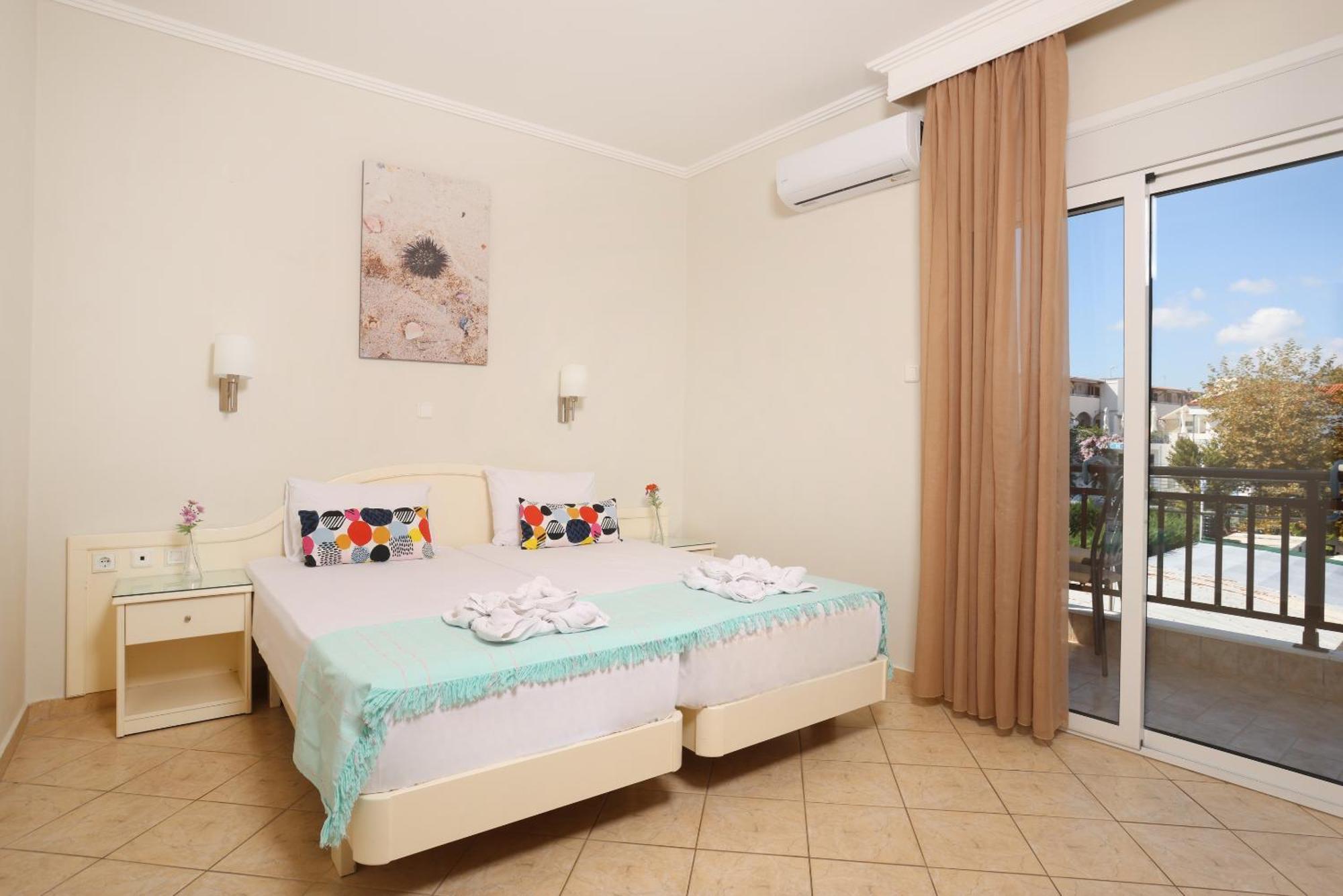 Aparthotel Asteras