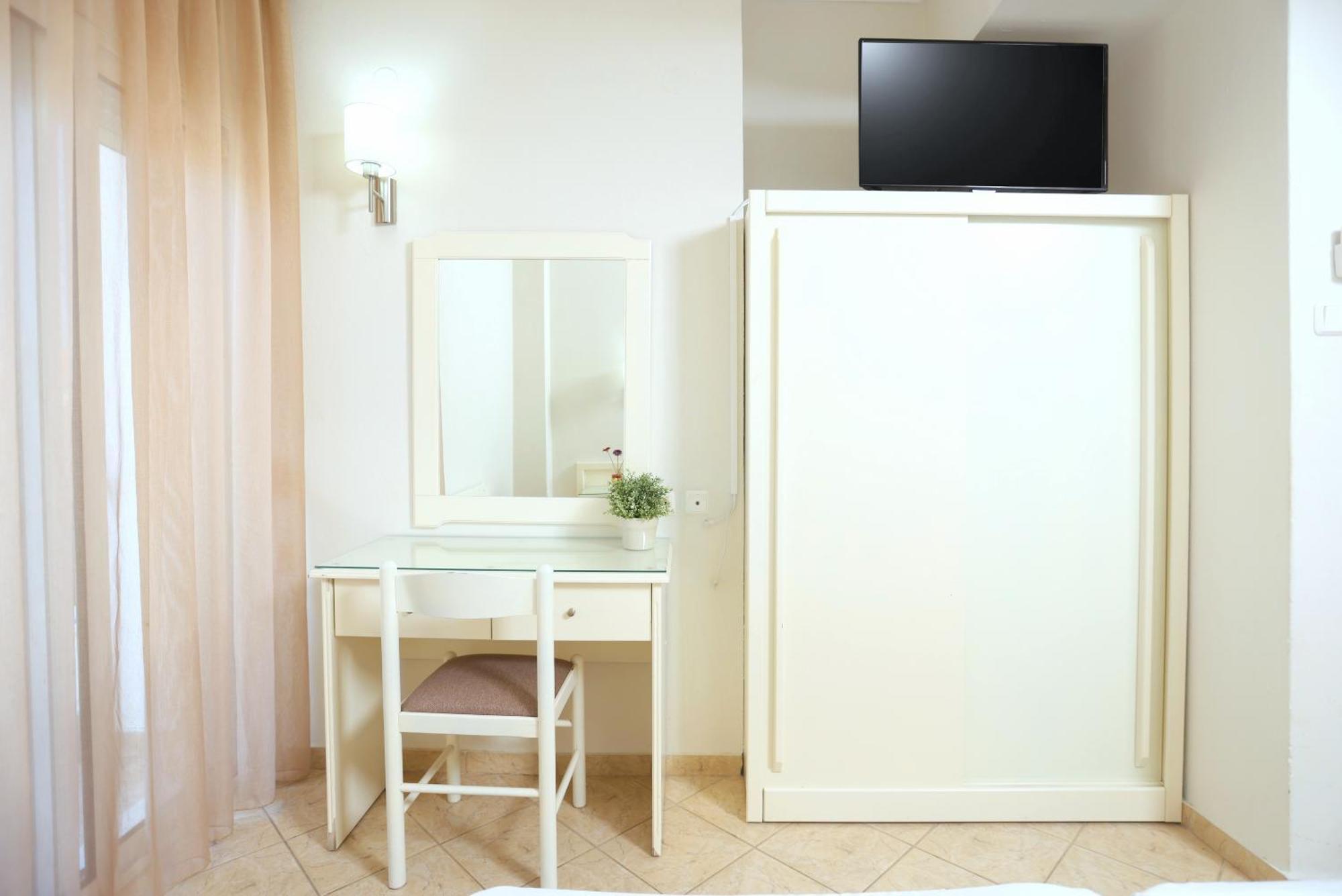 Aparthotel Asteras 2*