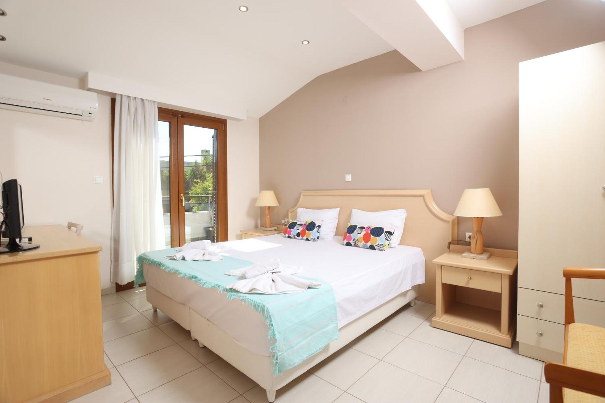 Asteras Aparthotel 2*