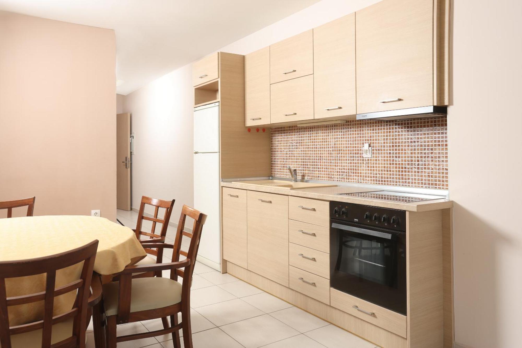 Asteras Aparthotel