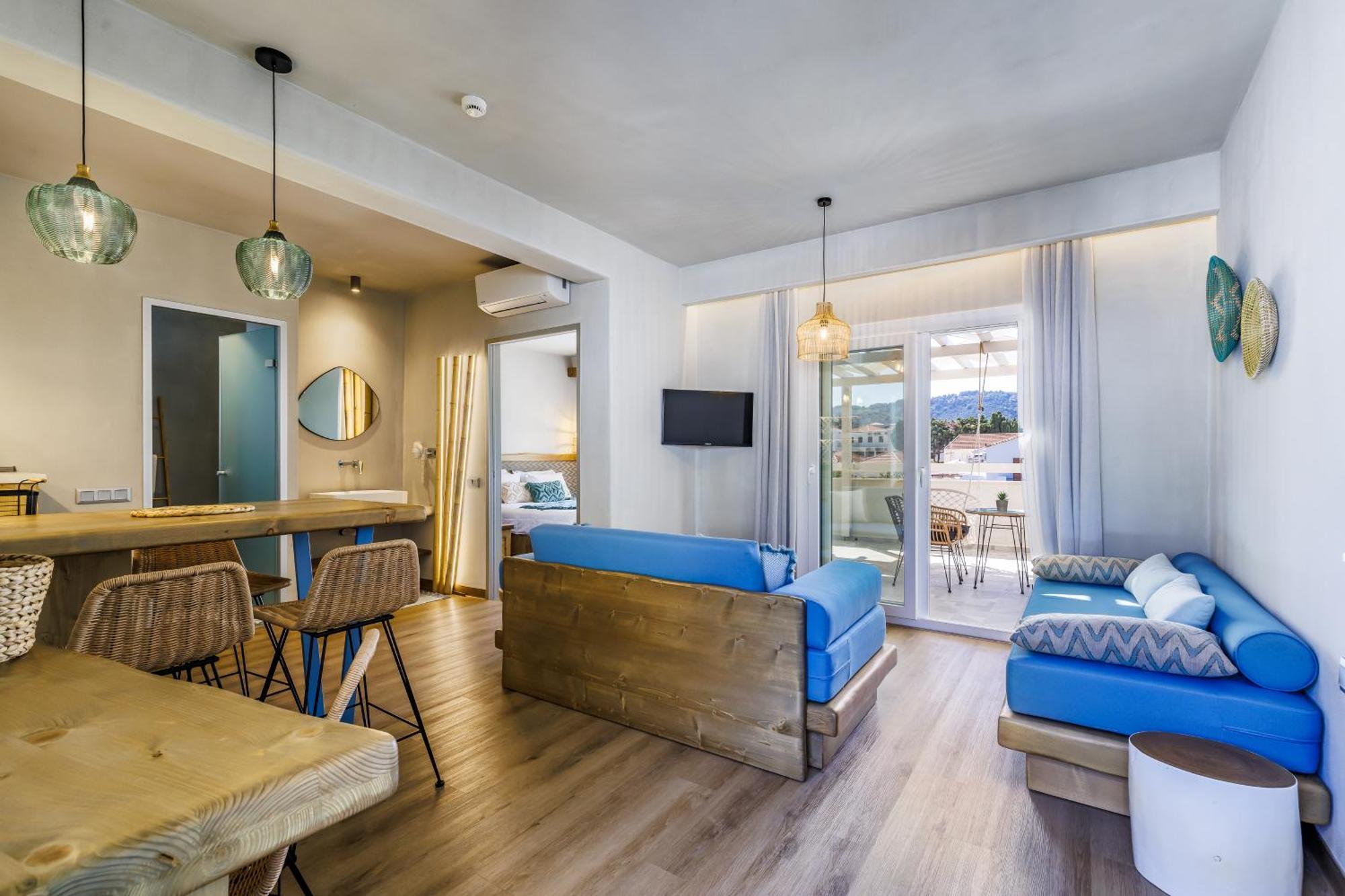 Sunrise Village Aparthotel Skopelos Town
