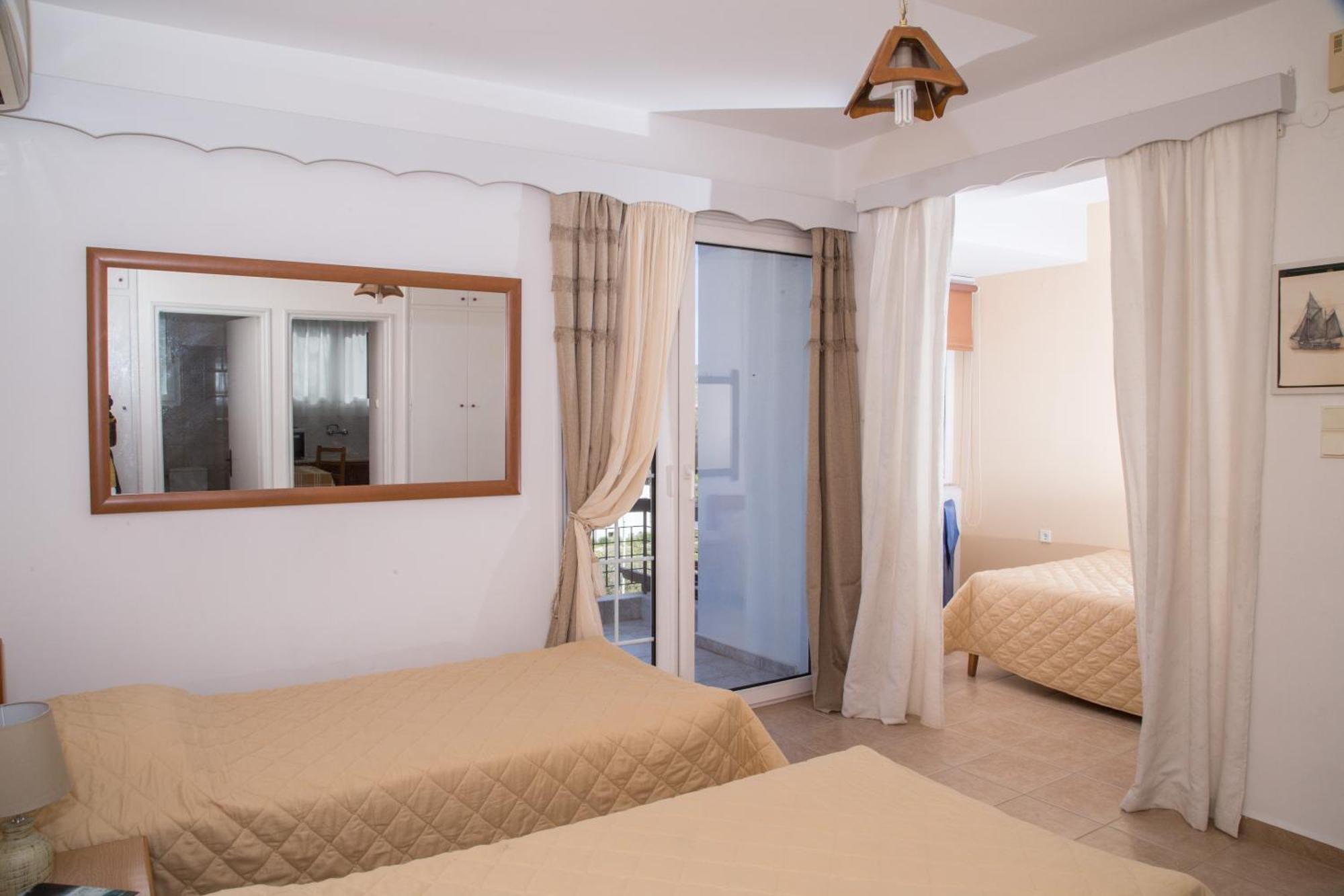 Aparthotel Elena 2*