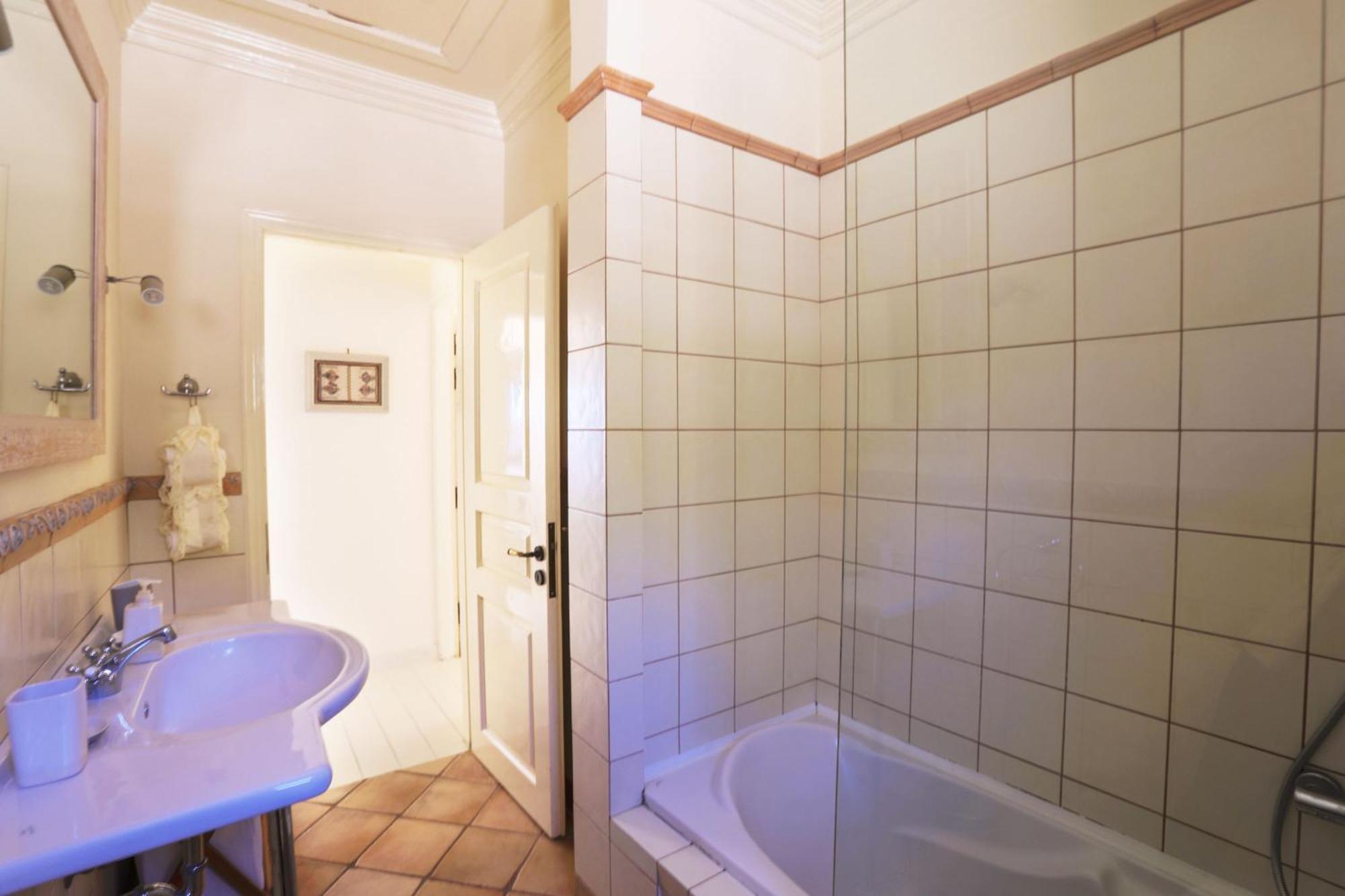 Urania Luxury Geofos * Pondi