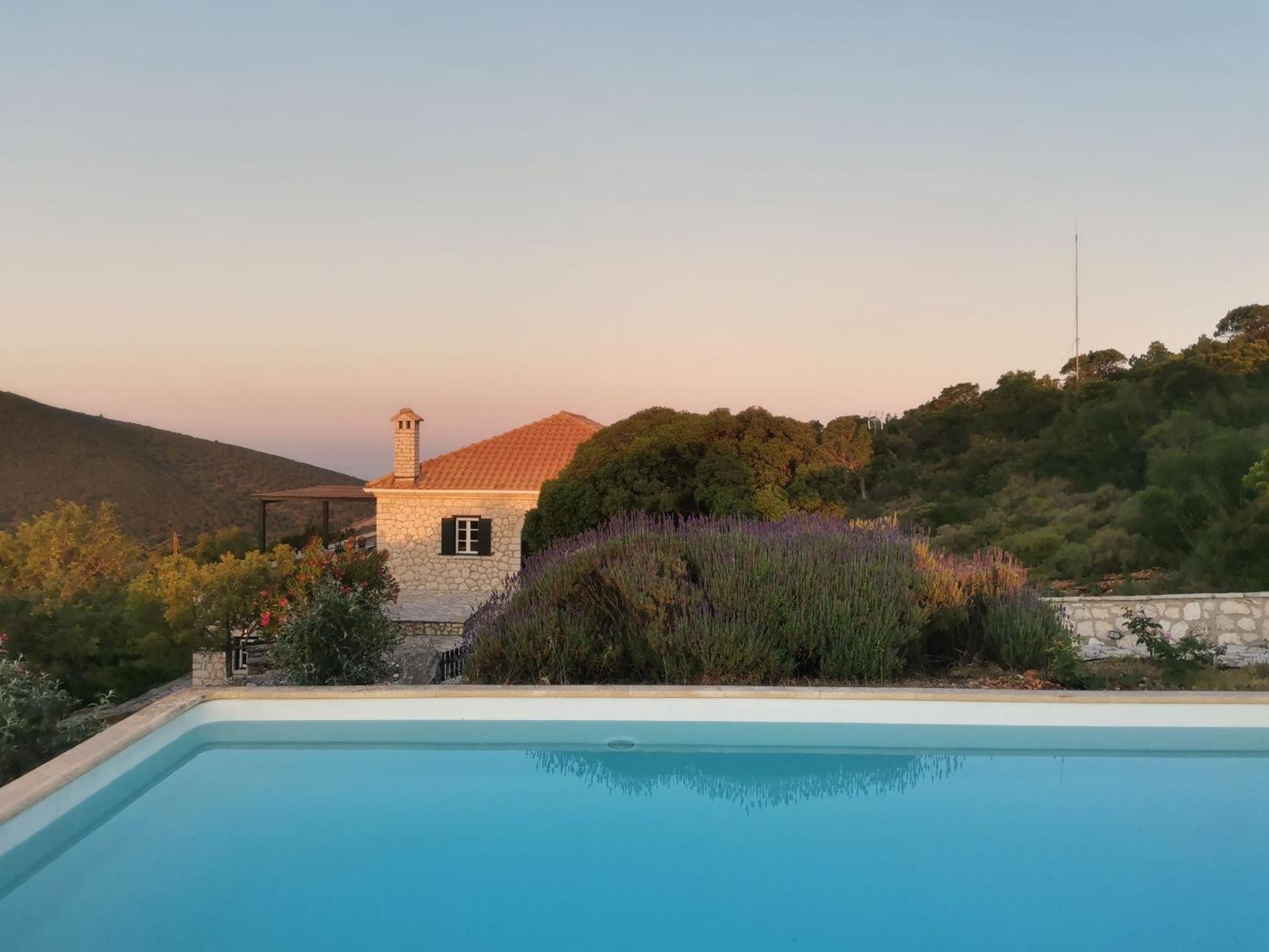 Villa Urania Luxury Geofos *