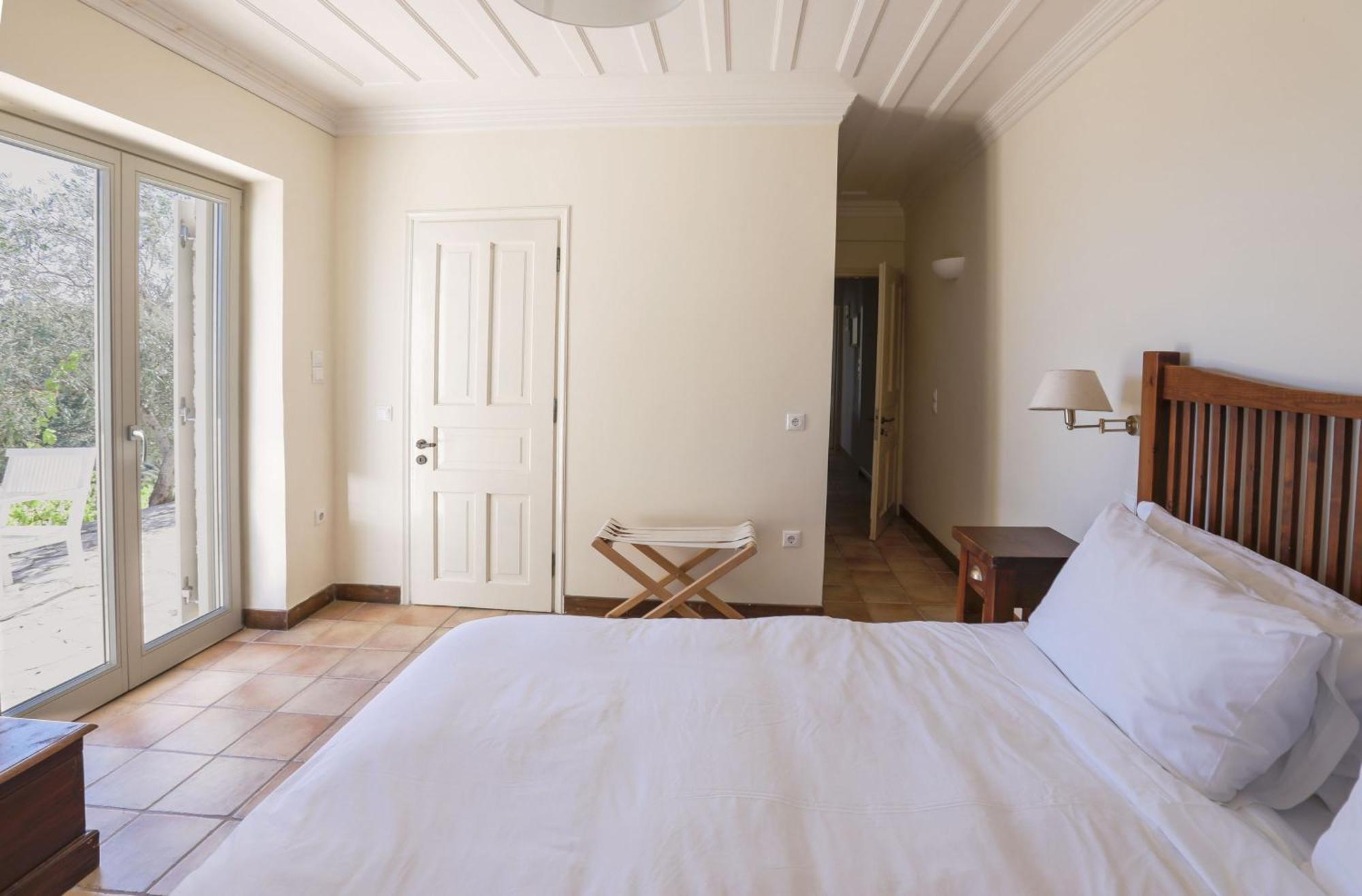 Urania Luxury Geofos
