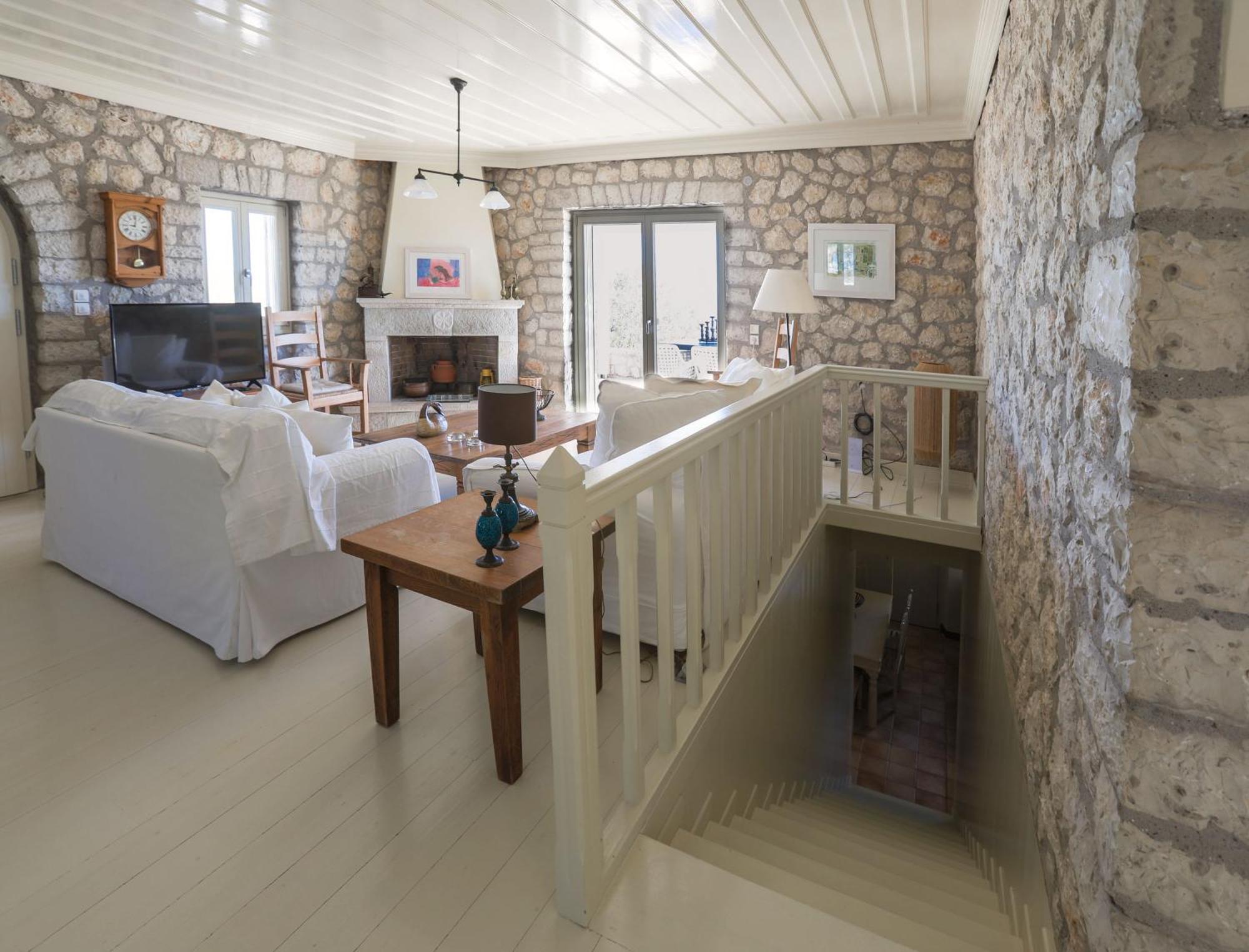 Urania Luxury Geofos