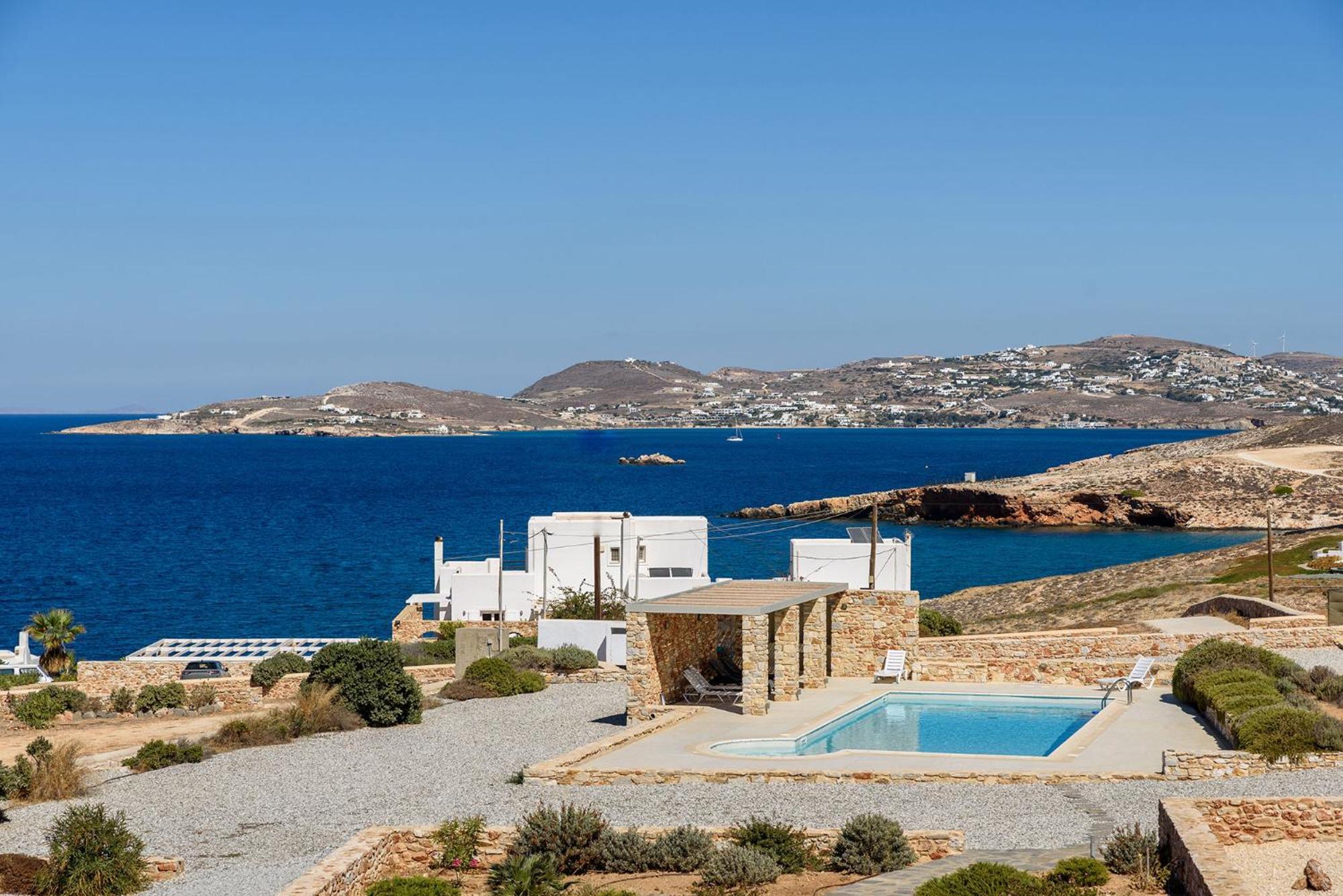 Seaside With Hot Tub, Vineyard, Shared Pool And View