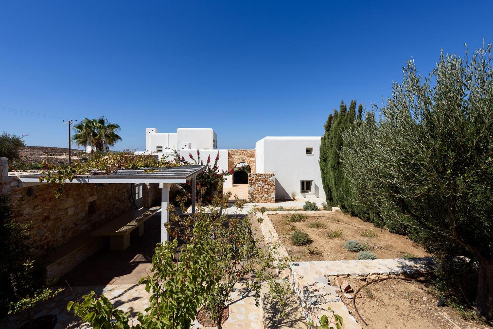 Holiday home Seaside With Hot Tub, Vineyard, Shared Pool And View Parikia (Paros)