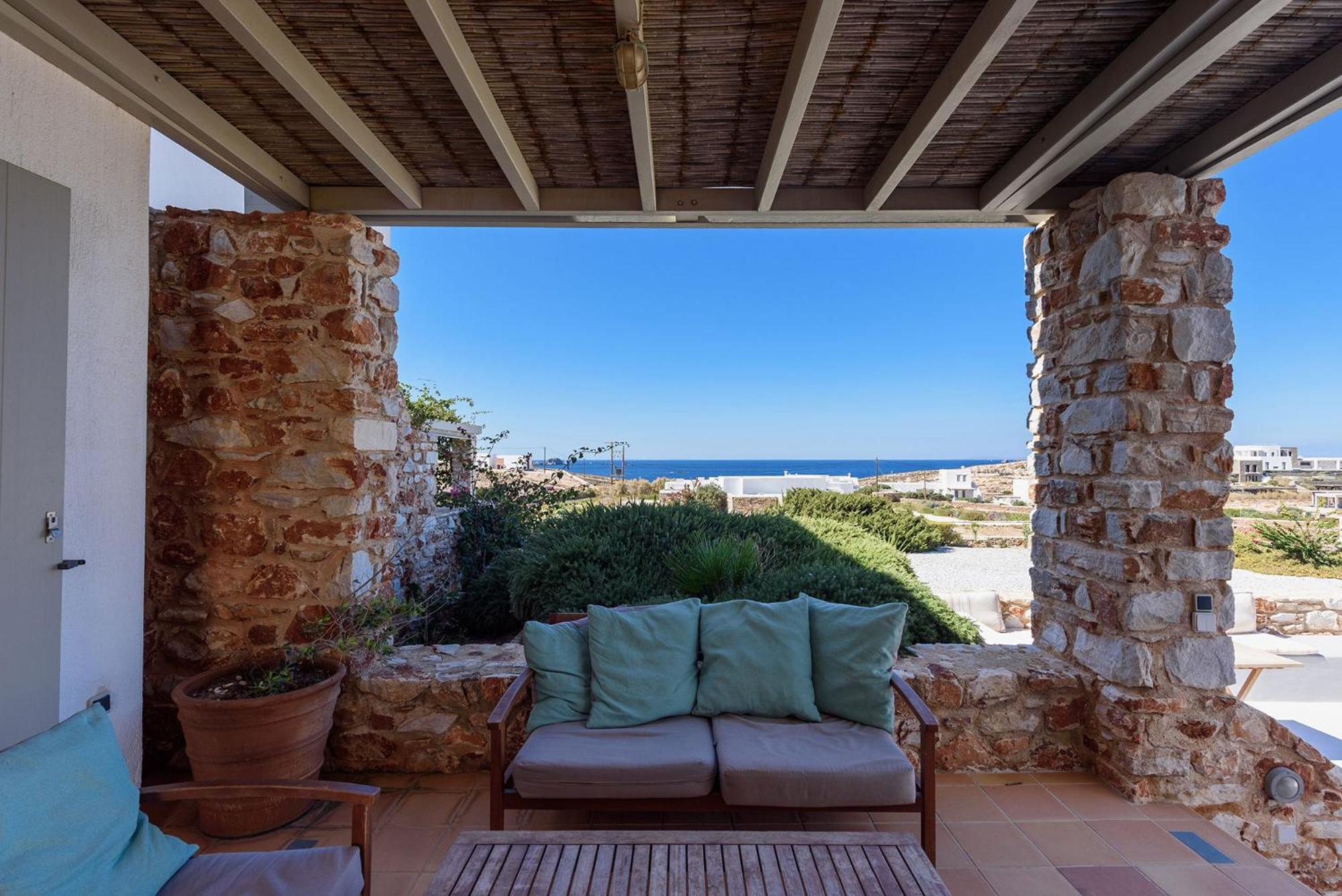 Seaside With Hot Tub, Vineyard, Shared Pool And View Holiday home