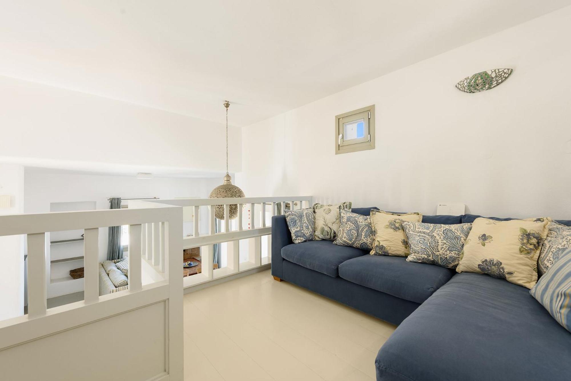 Seaside With Hot Tub, Vineyard, Shared Pool And View Parikia (Paros)
