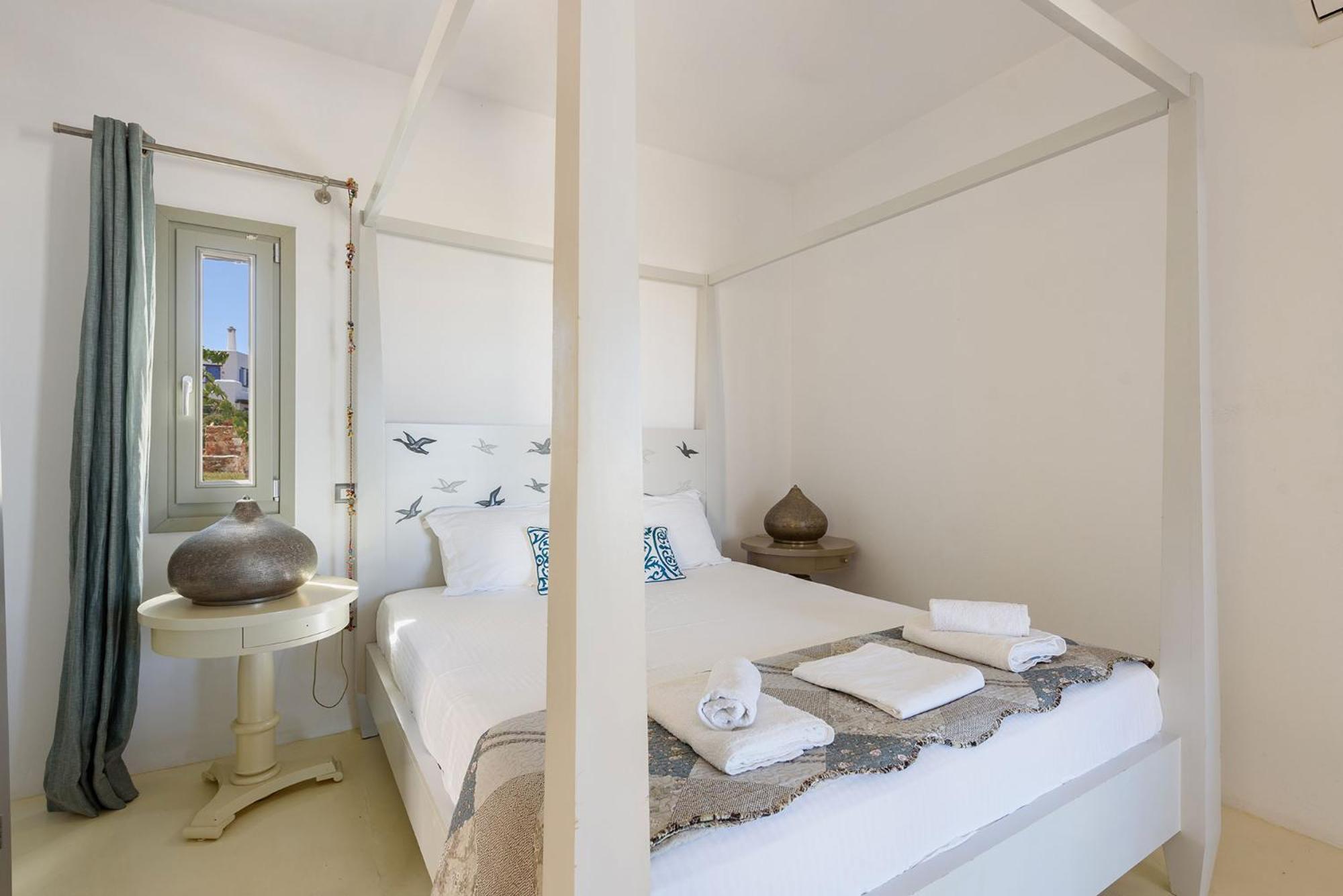 Seaside With Hot Tub, Vineyard, Shared Pool And View Holiday home *