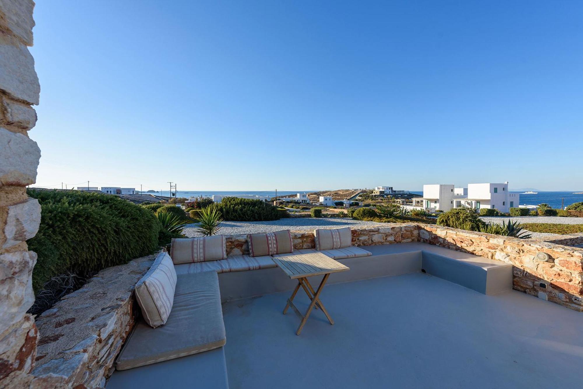 Seaside With Hot Tub, Vineyard, Shared Pool And View Holiday home *
