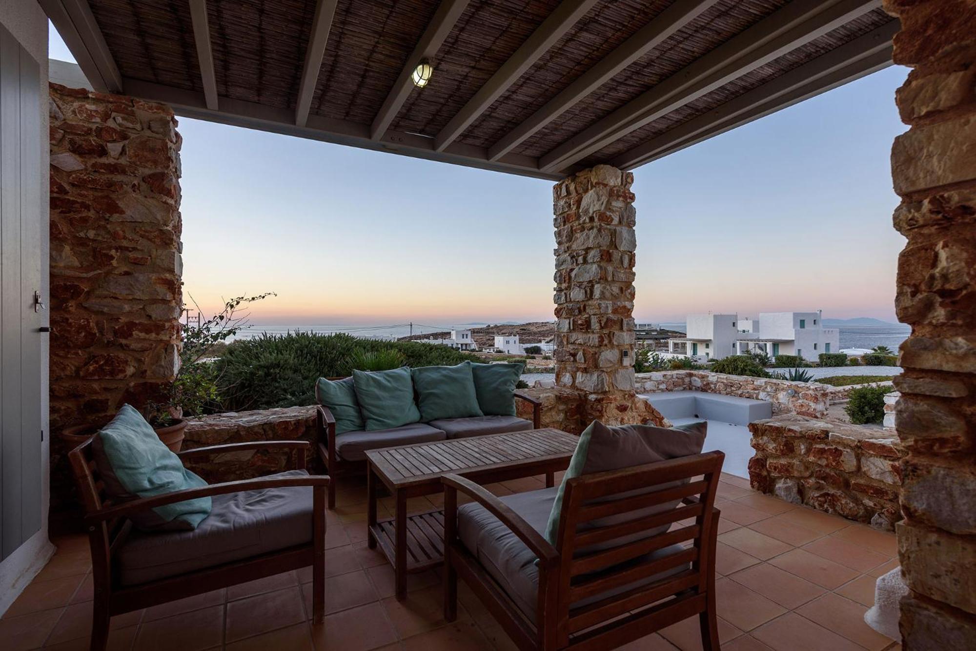 Seaside With Hot Tub, Vineyard, Shared Pool And View Parikia (Paros)