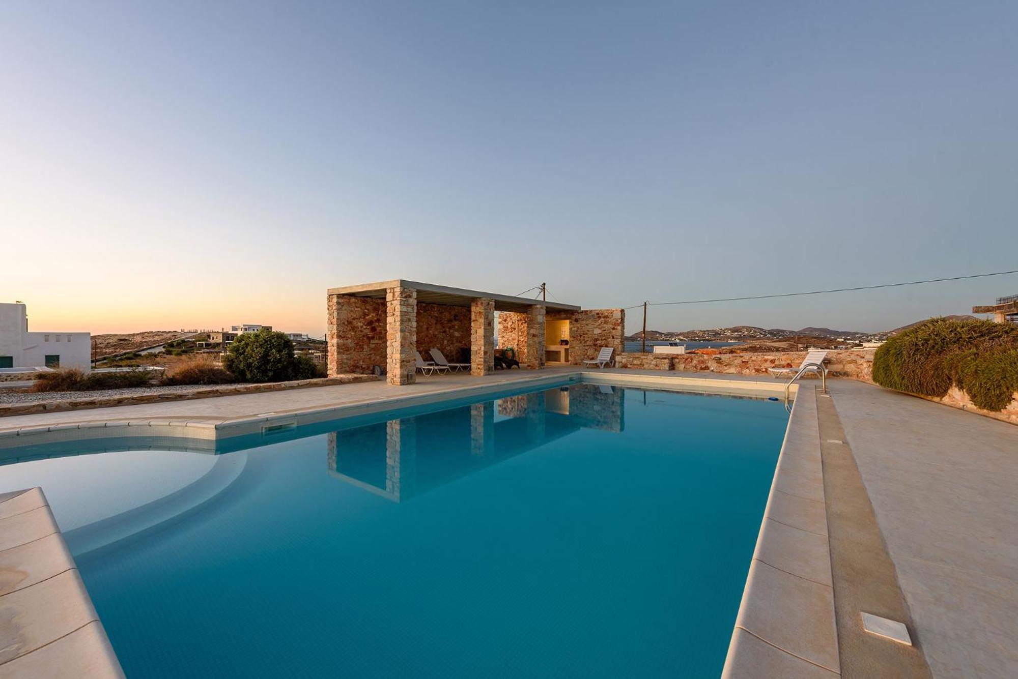 Seaside With Hot Tub, Vineyard, Shared Pool And View