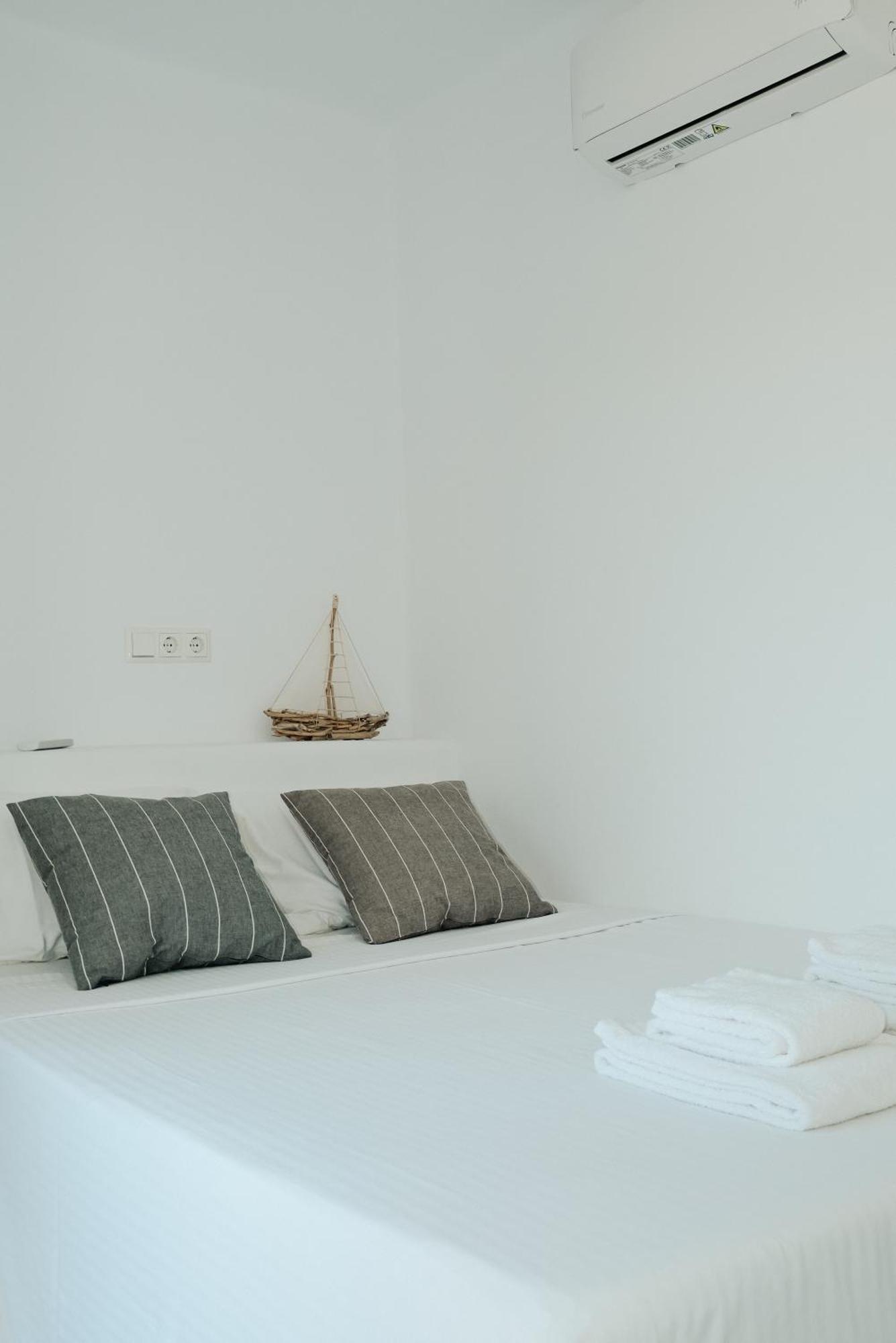 Ilios, Stelida Naxos, By Naxosvibe
