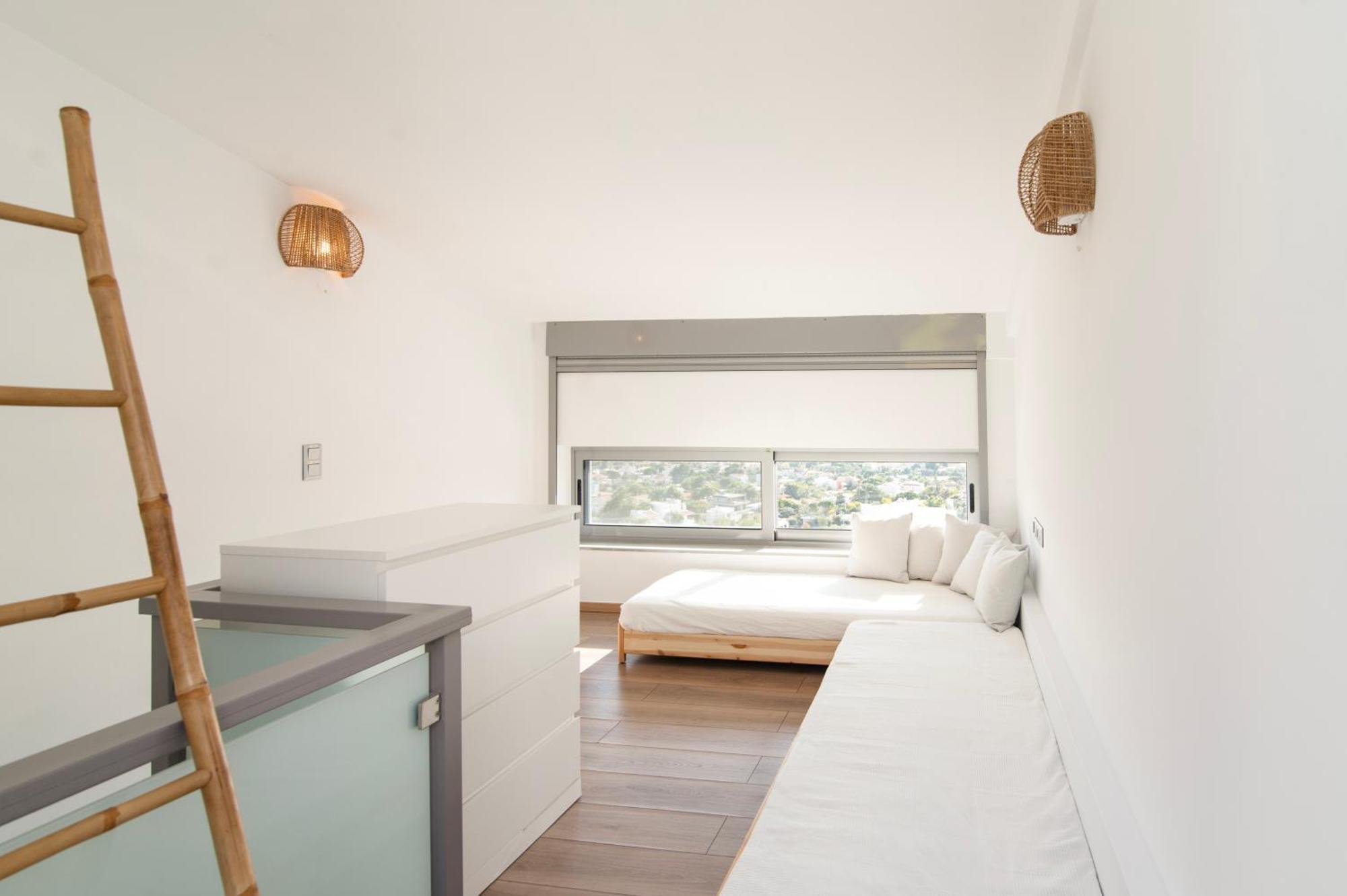 Azzura With Sea View & Private Pool At Athens Riviera Apartment