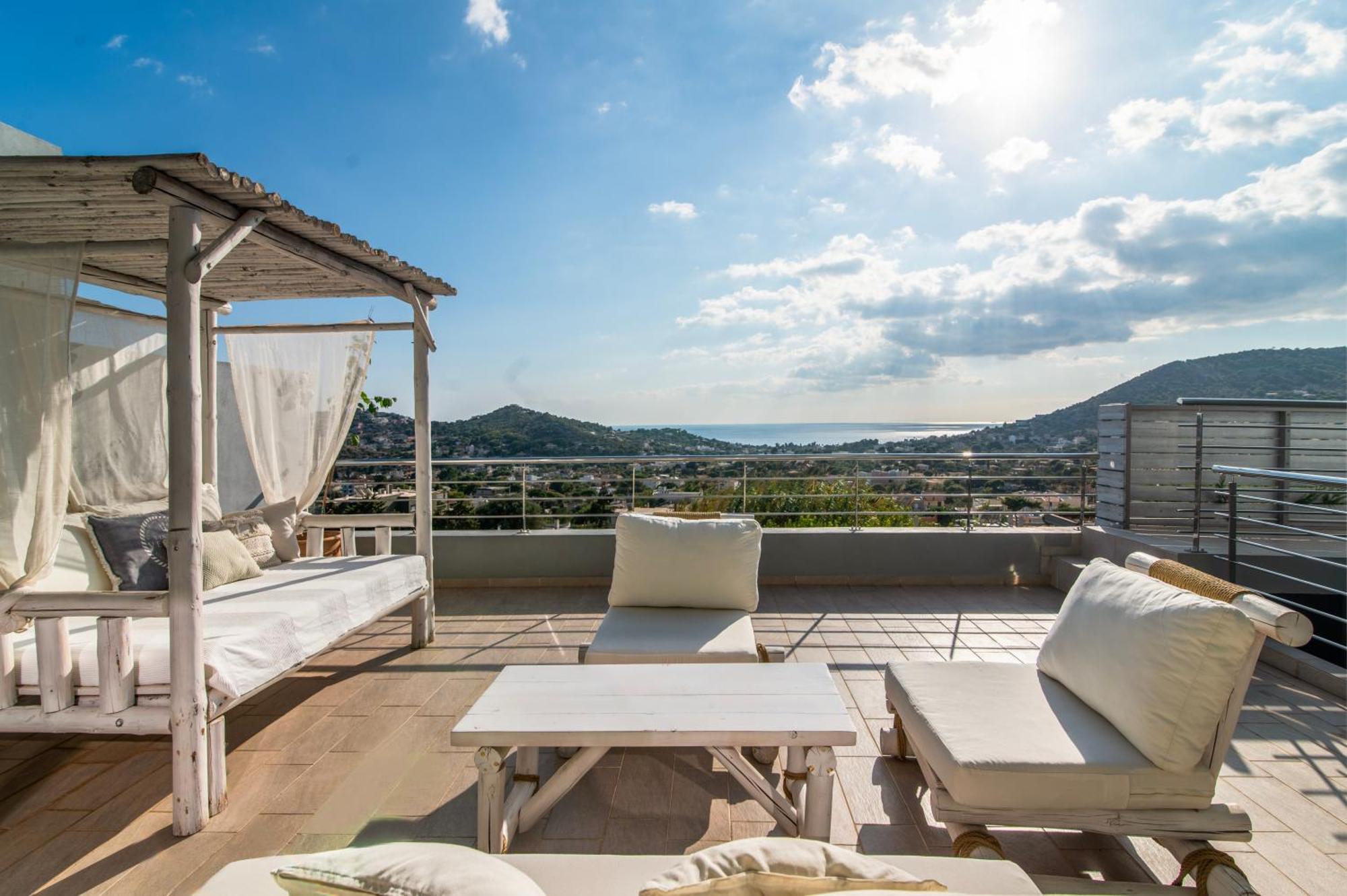 Apartment Azzura With Sea View & Private Pool At Athens Riviera *