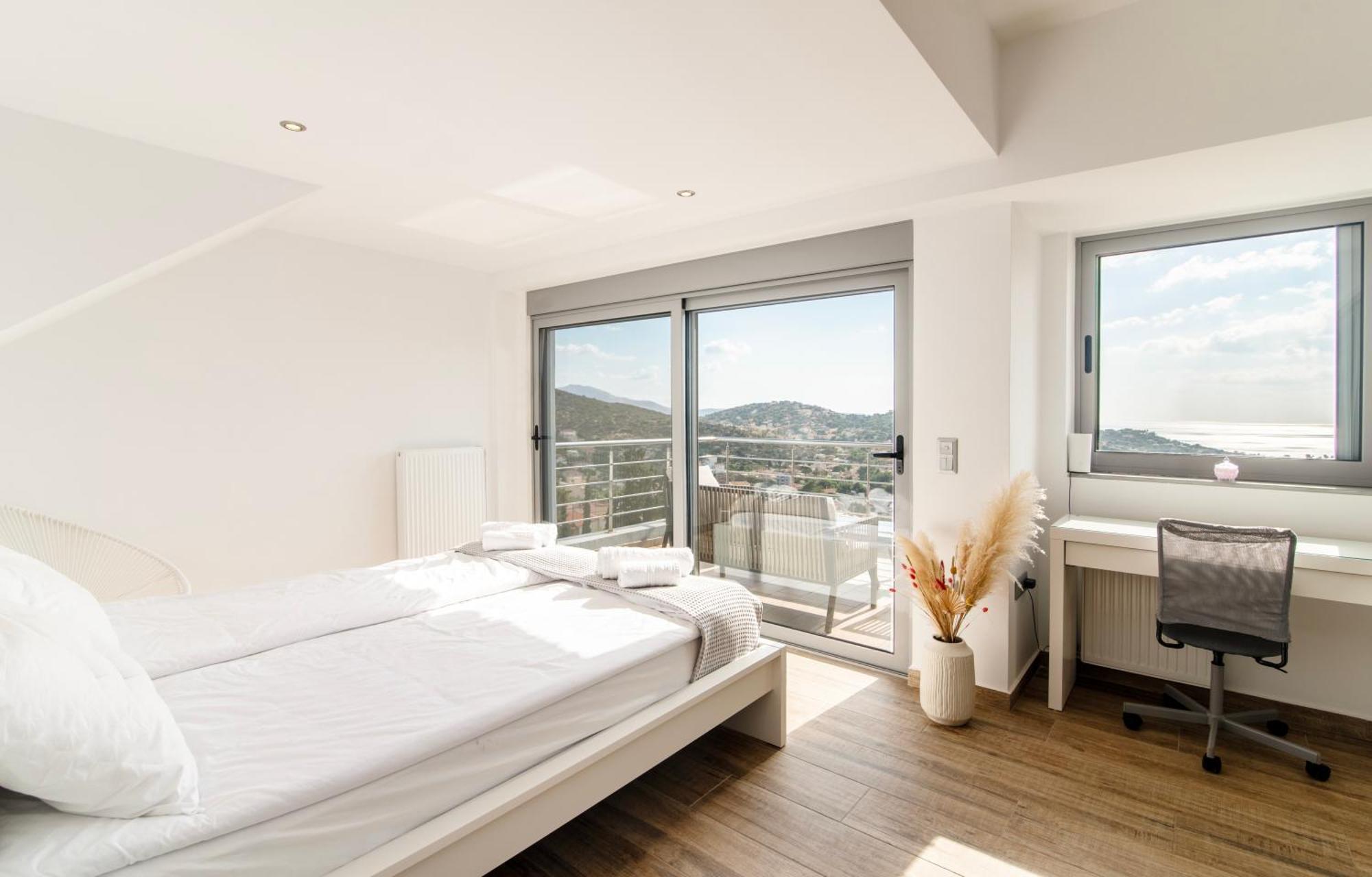 Apartment Azzura With Sea View & Private Pool At Athens Riviera