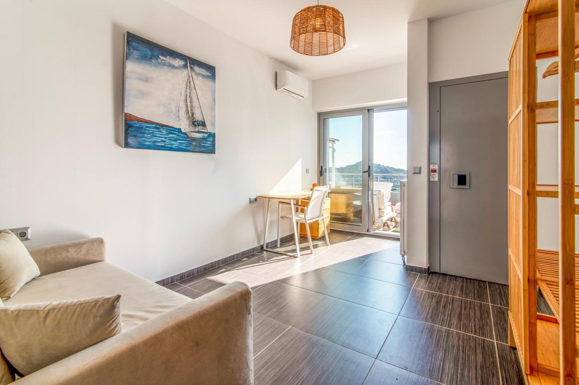 Apartment Azzura With Sea View & Private Pool At Athens Riviera Agia Marina (Attica)