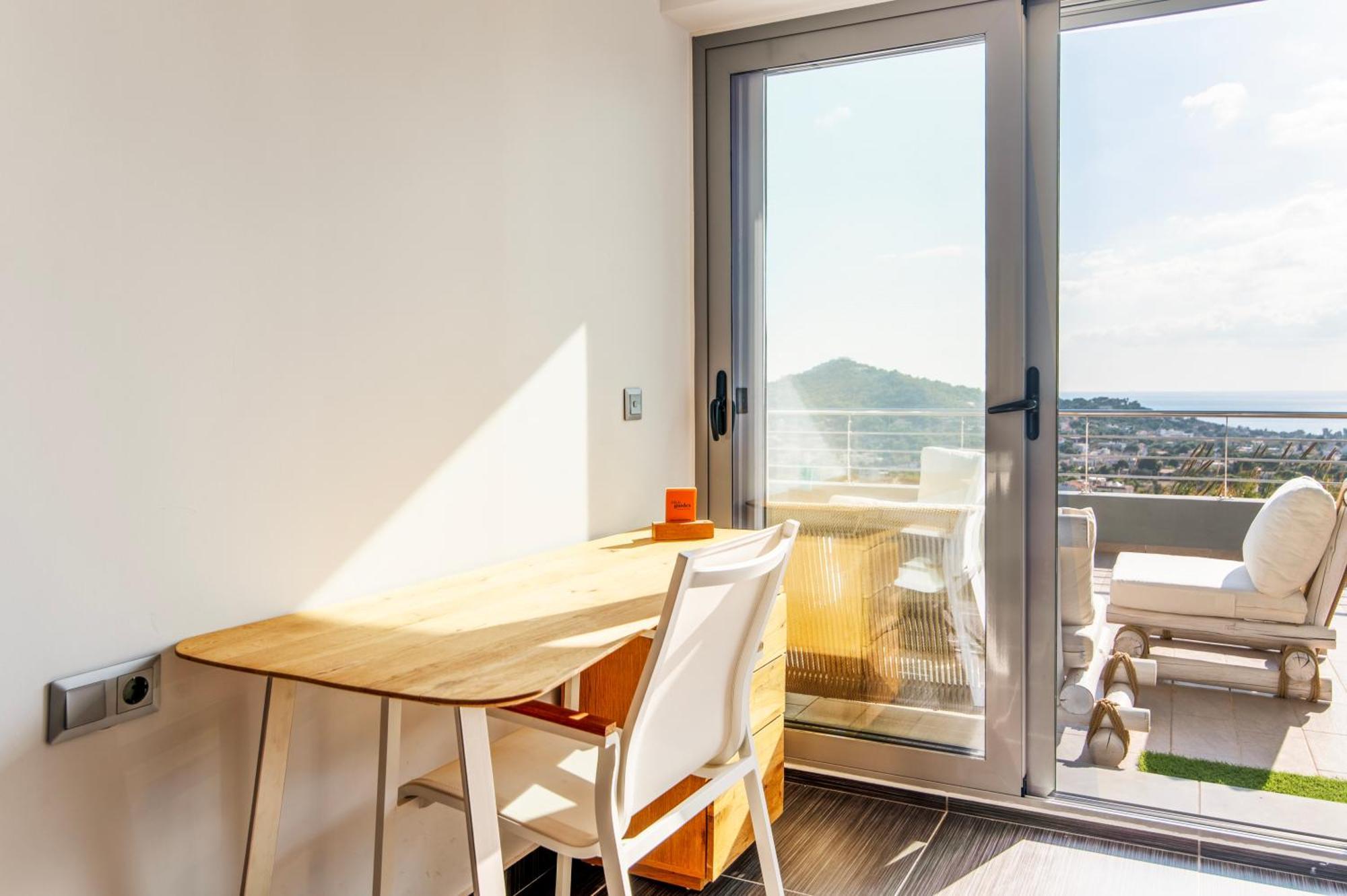 Azzura With Sea View & Private Pool At Athens Riviera *