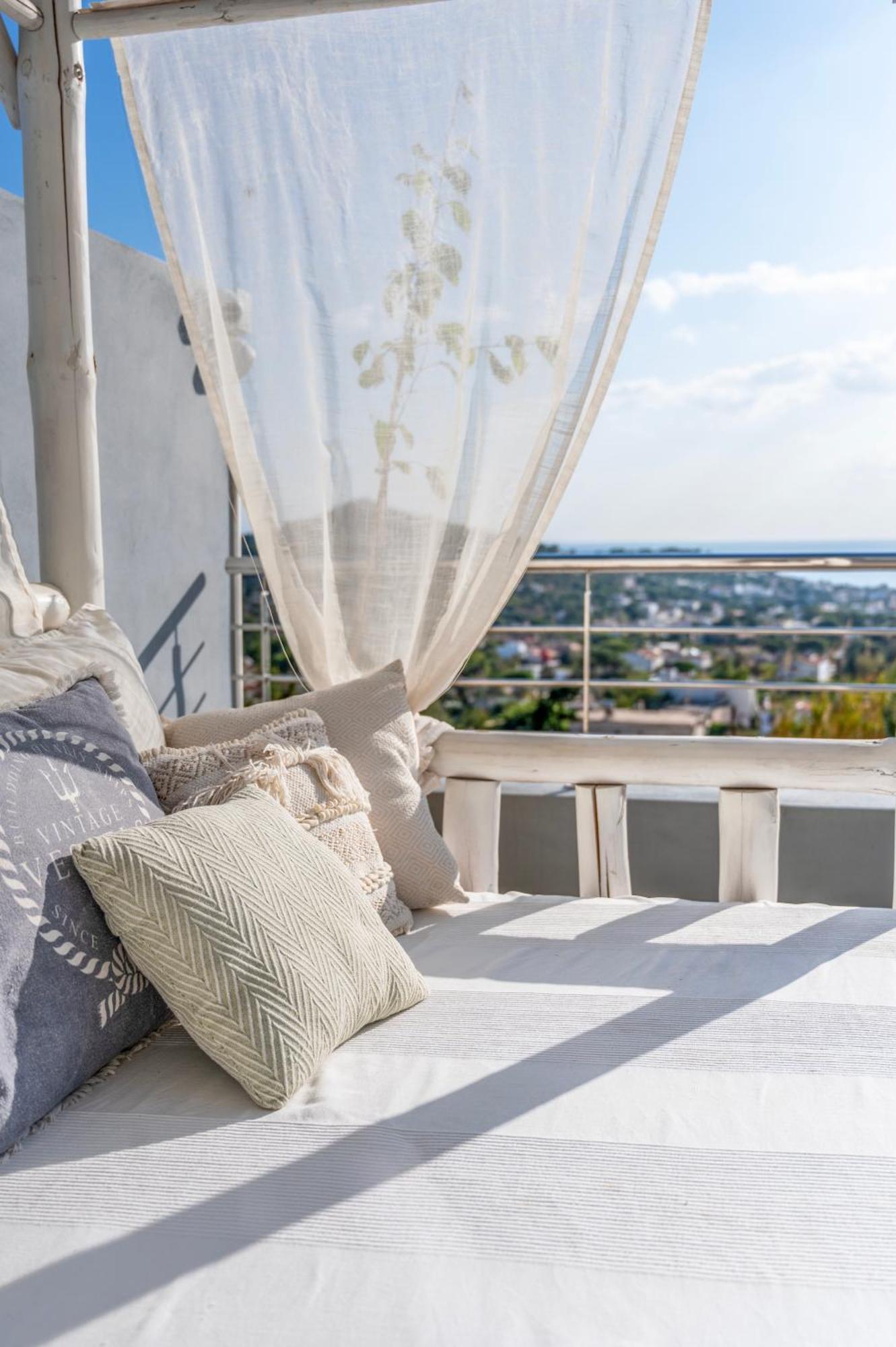 Azzura With Sea View & Private Pool At Athens Riviera Agia Marina (Attica)