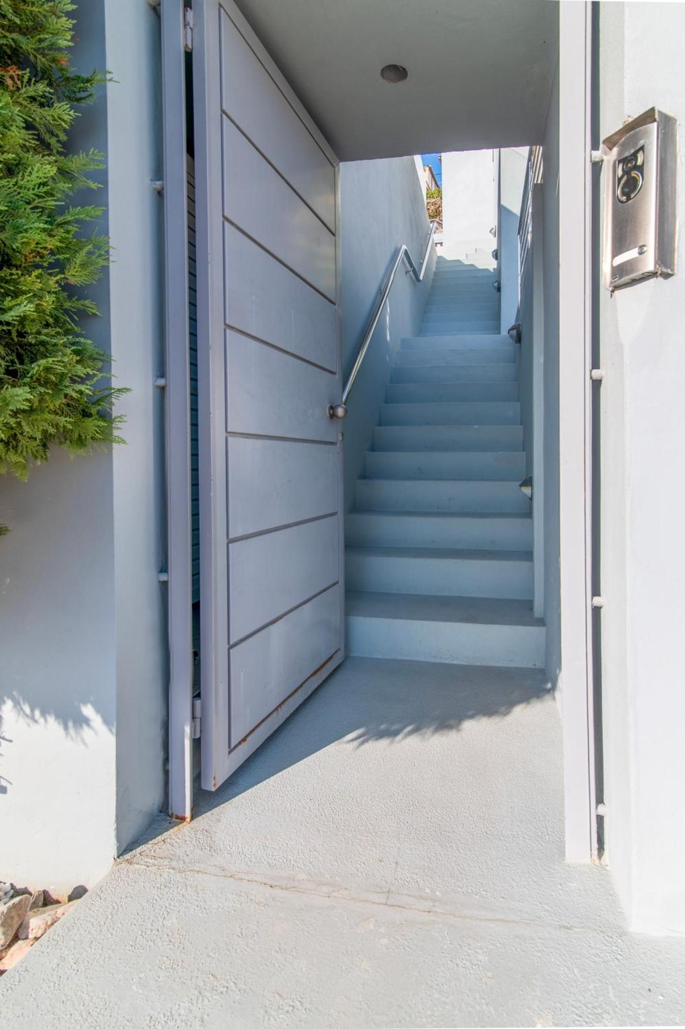 Azzura With Sea View & Private Pool At Athens Riviera Apartment *