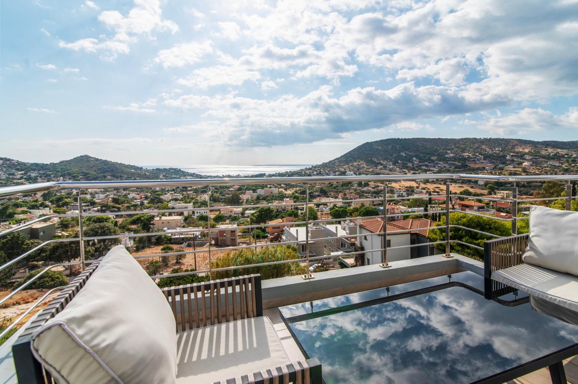 Azzura With Sea View & Private Pool At Athens Riviera