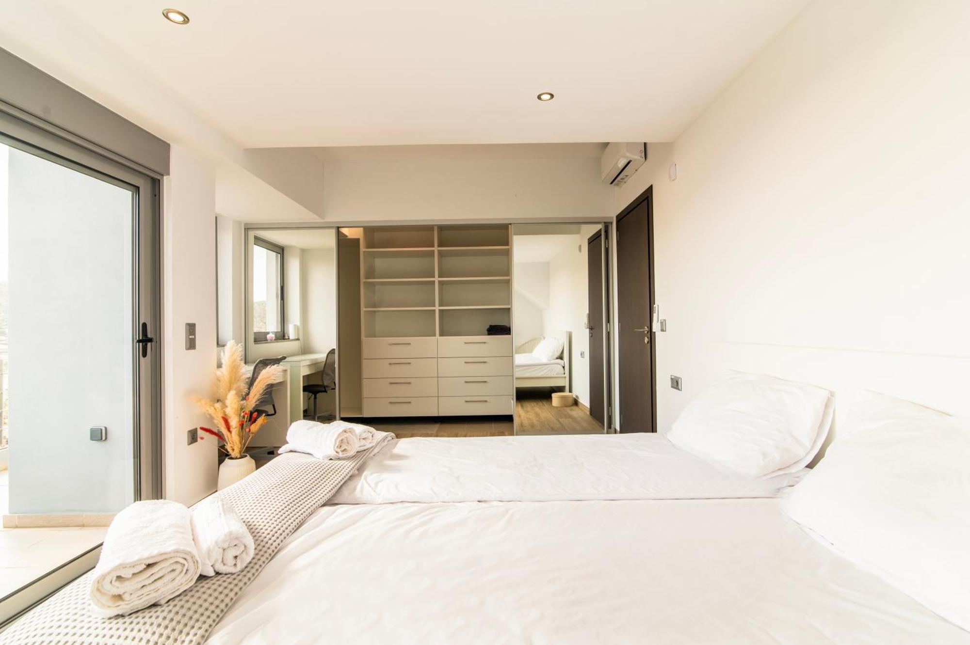 Apartment Azzura With Sea View & Private Pool At Athens Riviera
