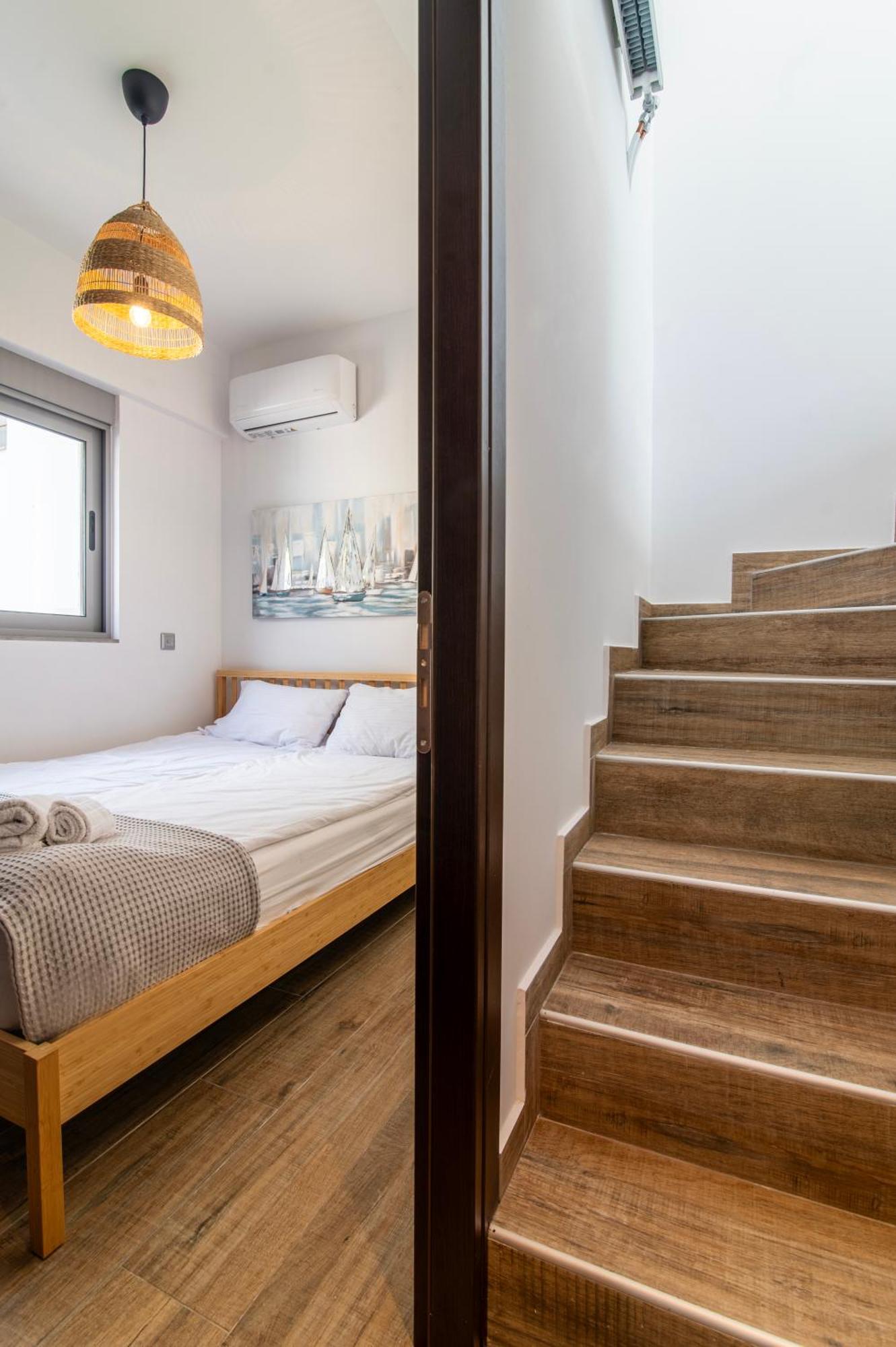 Azzura With Sea View & Private Pool At Athens Riviera Apartment *