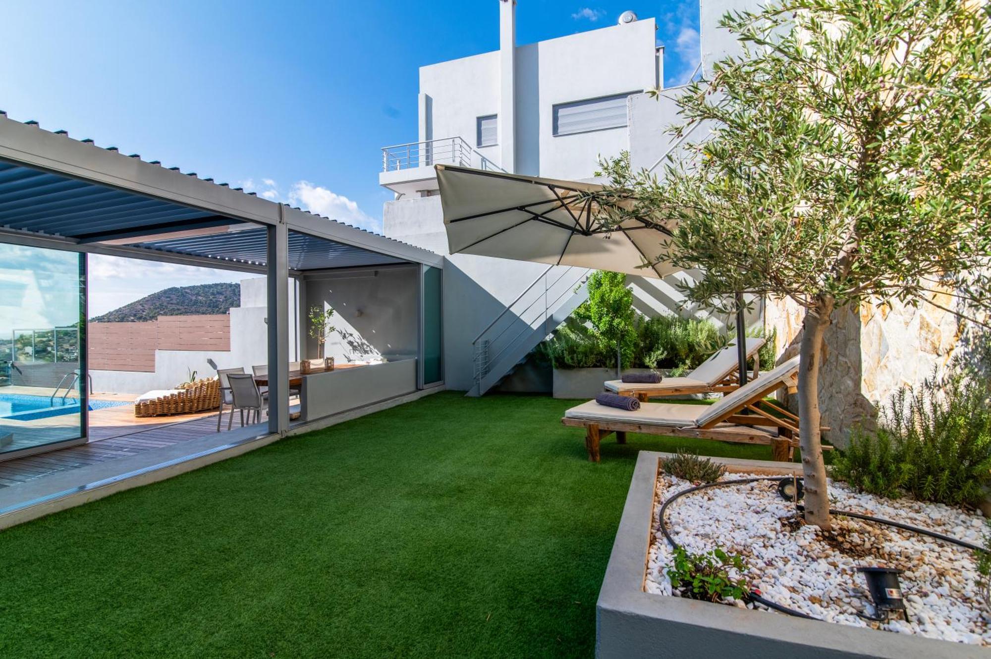 Azzura With Sea View & Private Pool At Athens Riviera Agia Marina (Attica)