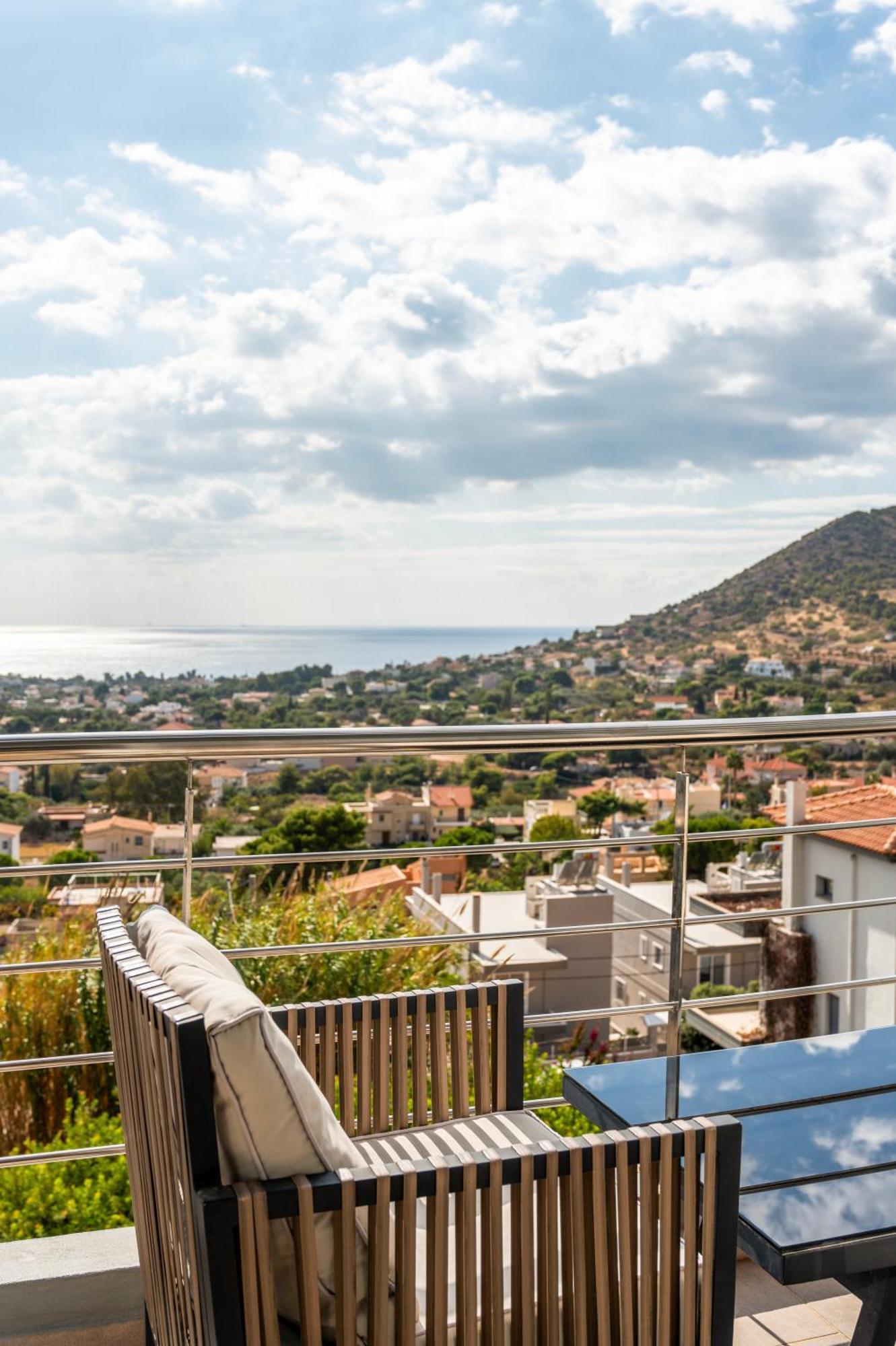 Azzura With Sea View & Private Pool At Athens Riviera Agia Marina (Attica)