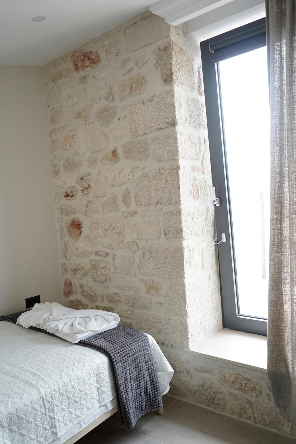 Theasis Beachfront With Terrace Seconds From The By Hospi *