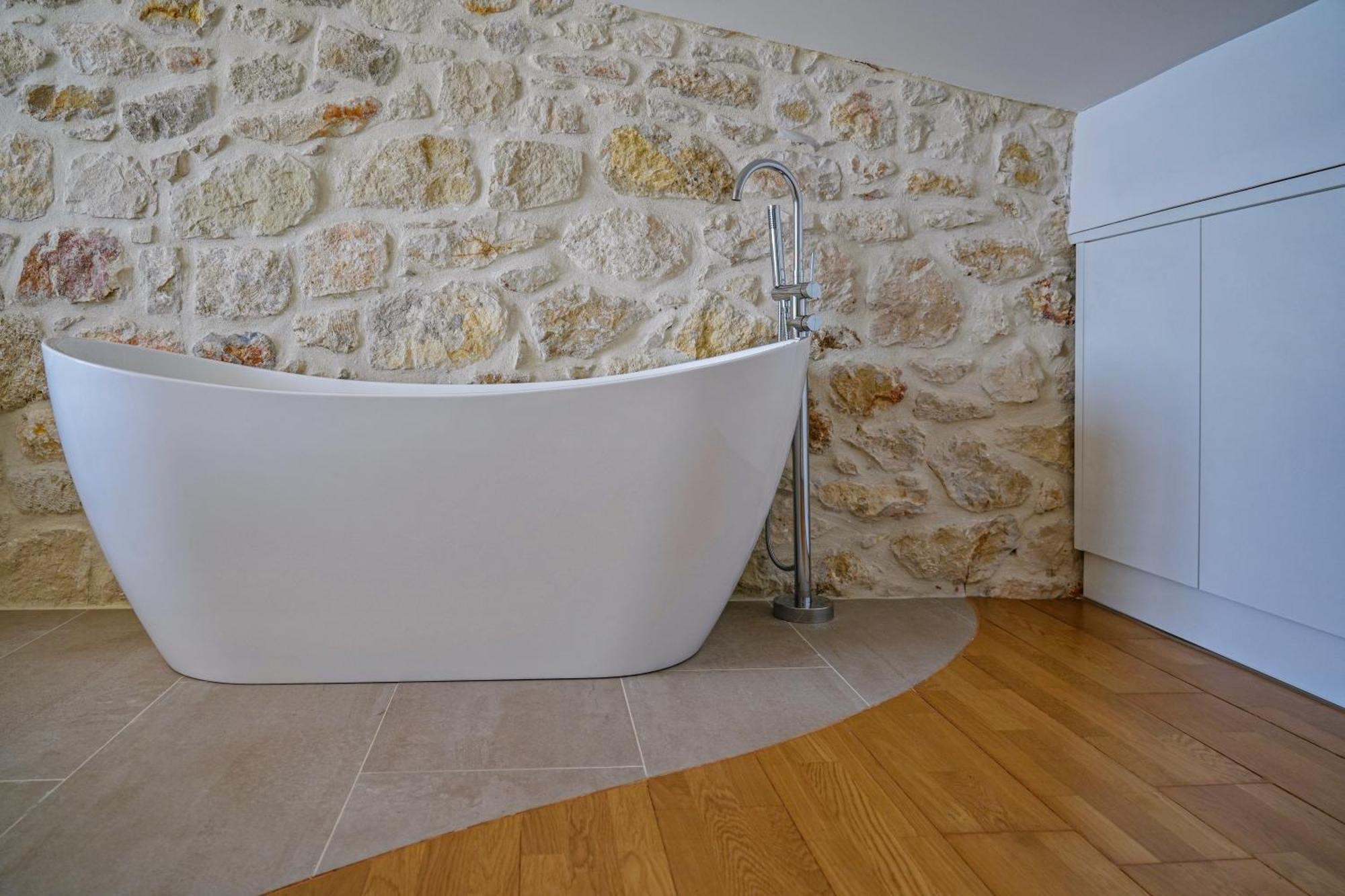 Theasis Beachfront With Terrace Seconds From The By Hospi * Agia Pelagia (Crete)