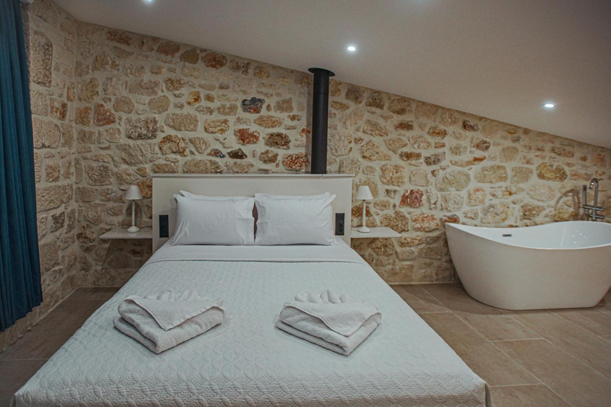 Theasis Beachfront With Terrace Seconds From The By Hospi Villa Agia Pelagia (Crete)
