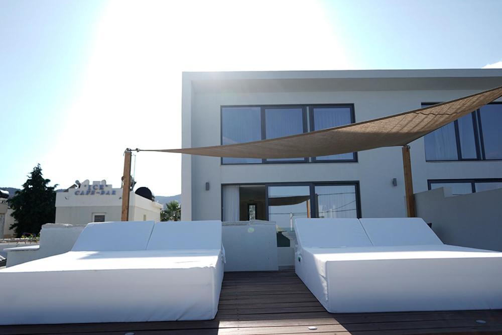 Villa Theasis Beachfront With Terrace Seconds From The By Hospi *